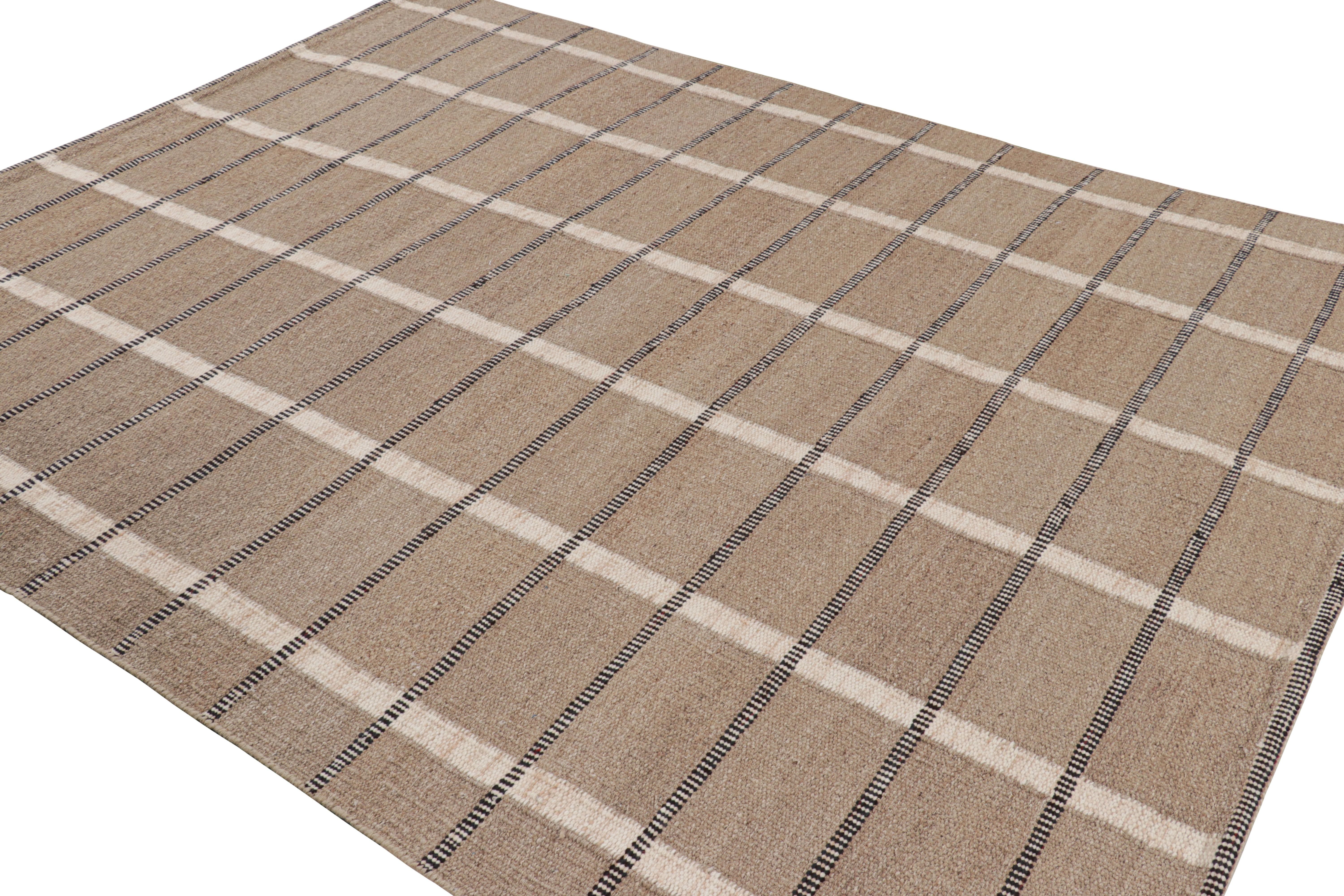 Rug & Kilim's Teppich im skandinavischen Stil in Beige-Braun mit geometrischen Mustern (Handgewebt) im Angebot