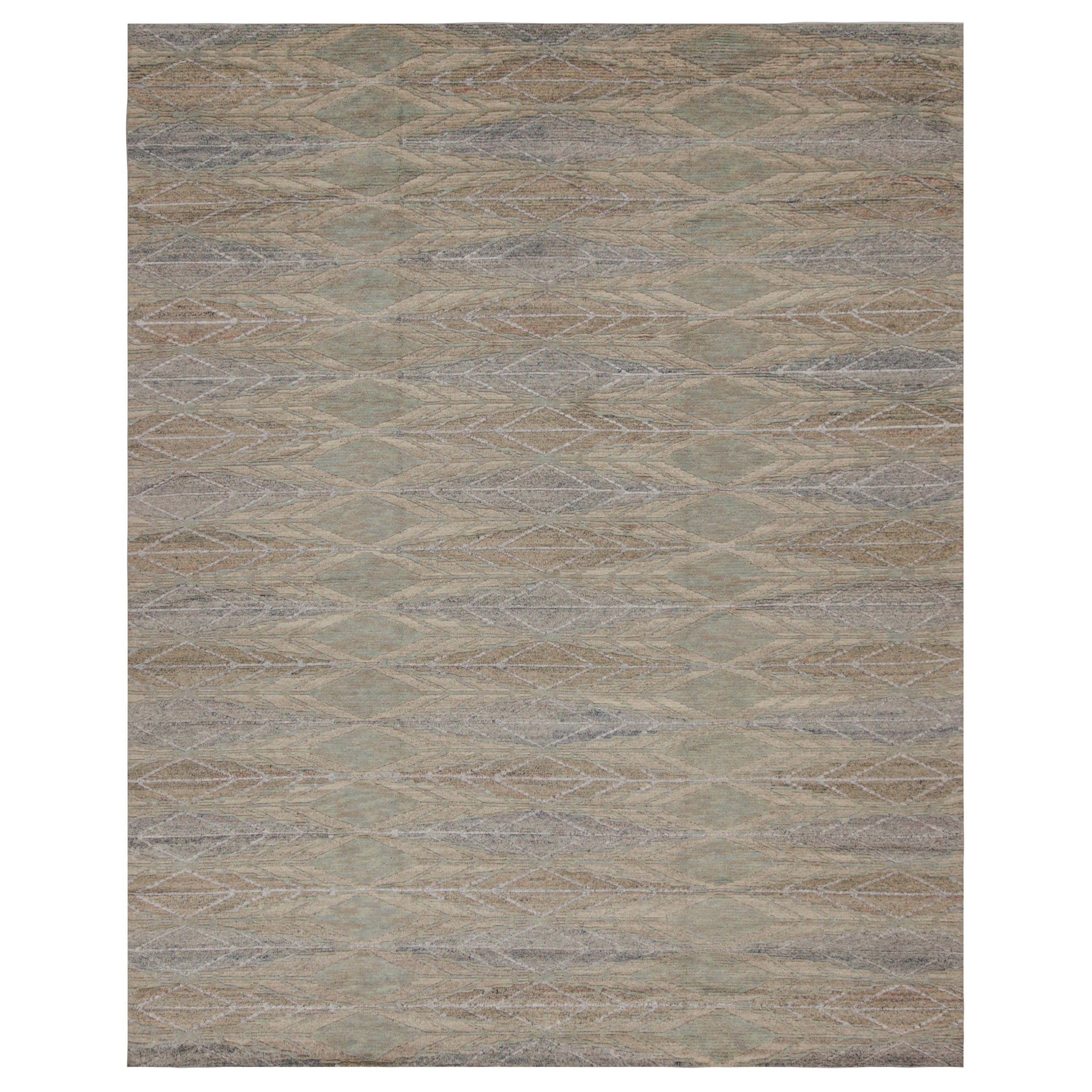 Rug & Kilim's Teppich im skandinavischen Stil in Beige, Brown & Grau mit geometrischen Mustern im Angebot