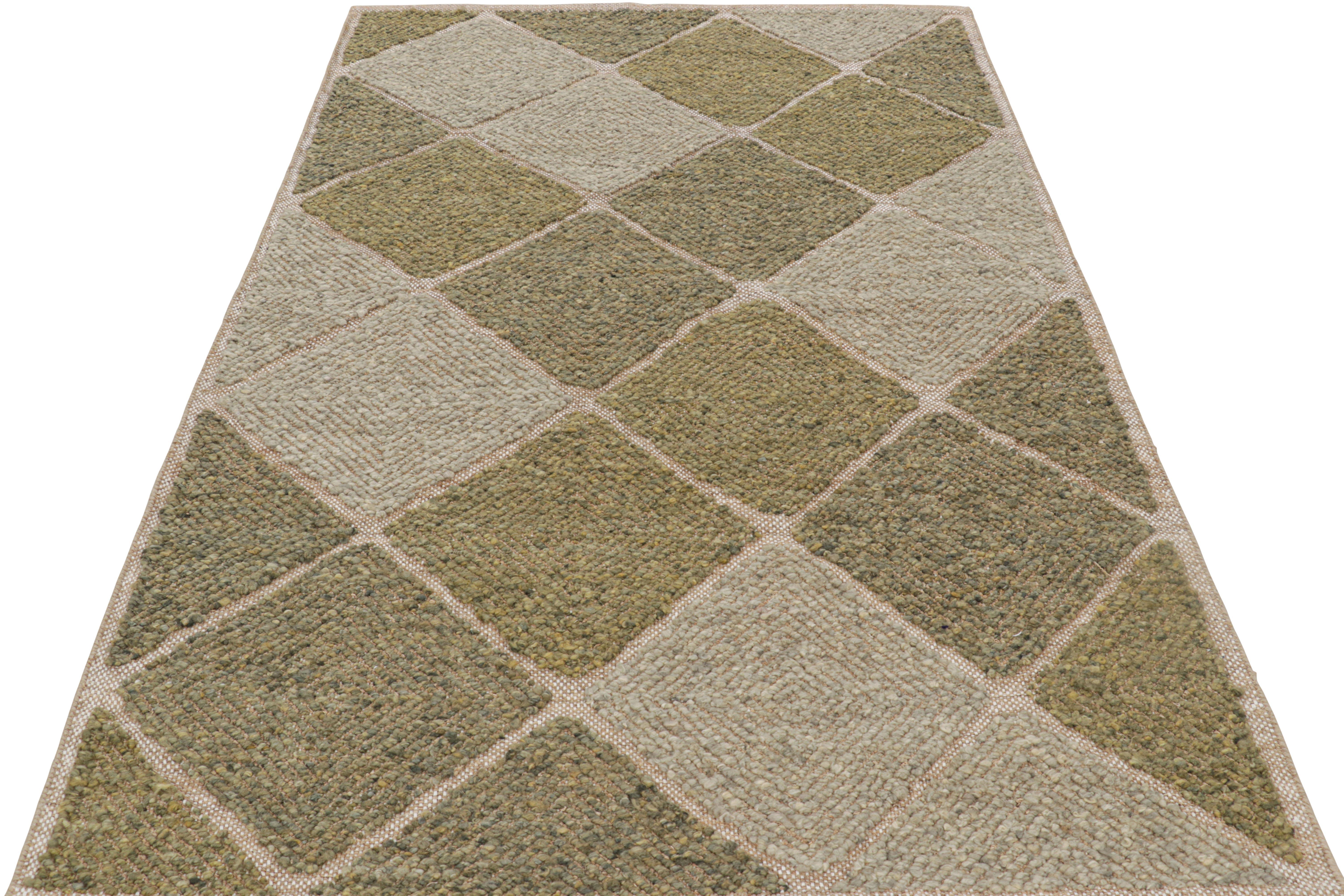 Indiano Tappeto in stile scandinavo Rug & Kilim con motivi a diamante beige-marrone e verde in vendita