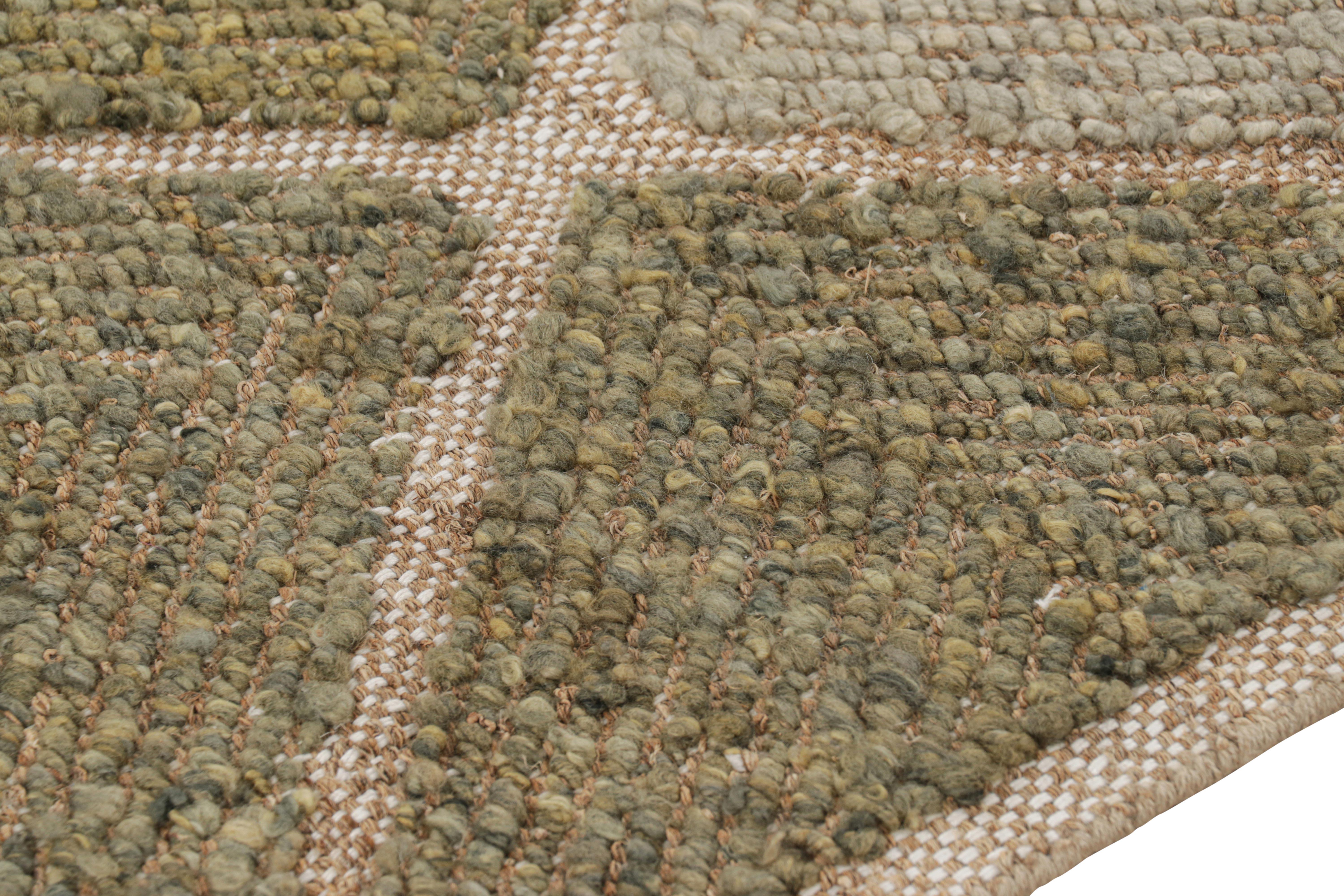 Tappeto in stile scandinavo Rug & Kilim con motivi a diamante beige-marrone e verde In condizioni Nuovo in vendita a Long Island City, NY