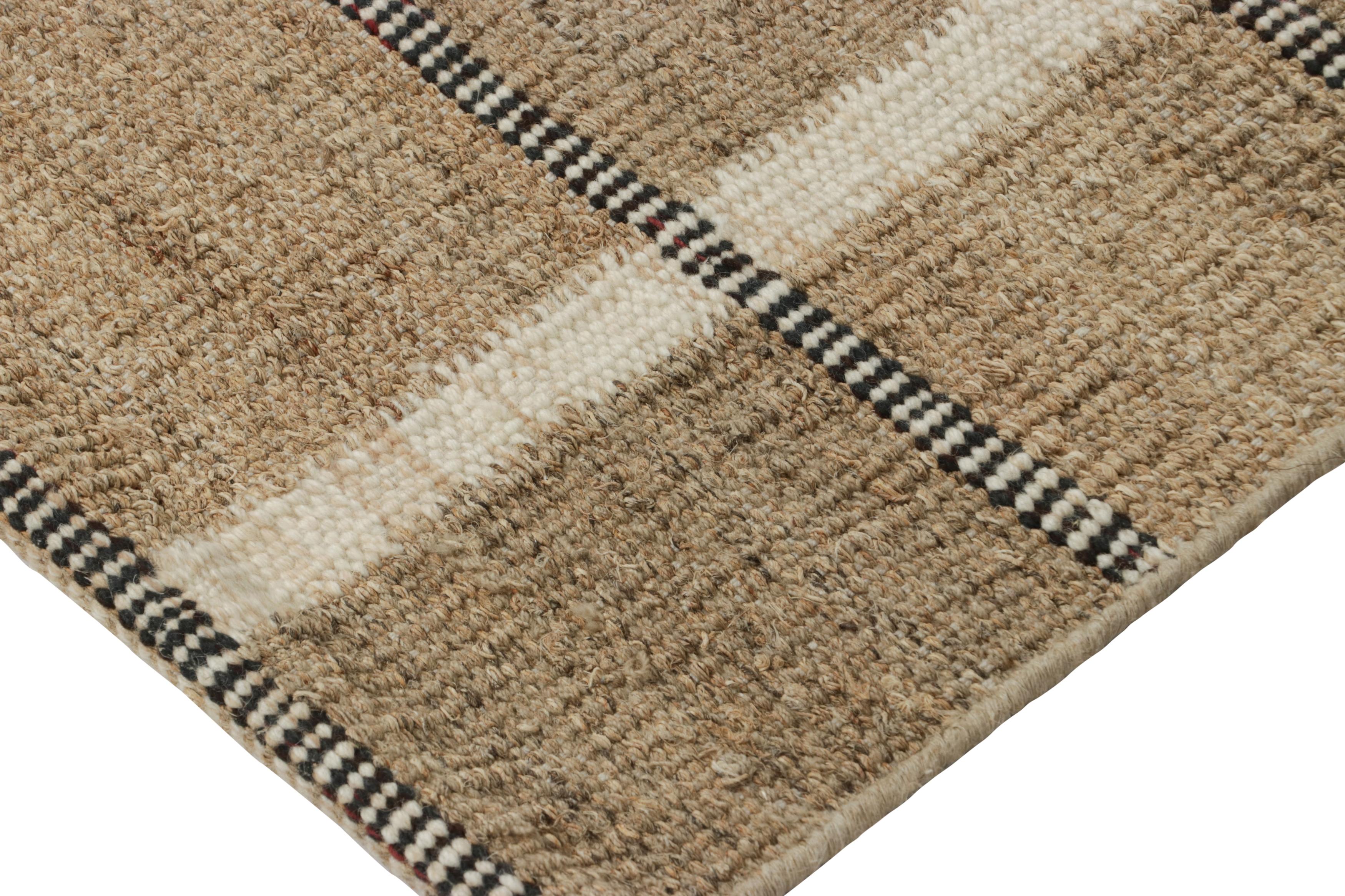 Tappeto in stile scandinavo Rug & Kilim in beige-marrone con strisce bianche e nere In condizioni Nuovo in vendita a Long Island City, NY