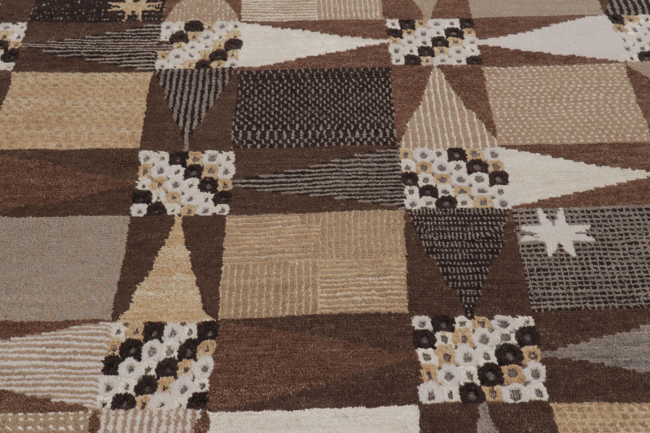 Realizzato con lana e seta di bambù annodati a mano, questo tappeto 9x12 è una nuova ed entusiasmante aggiunta alla collezione di tappeti scandinavi di Rug & Kilim: una rivisitazione contemporanea del minimalismo svedese e dei tappeti e tessuti