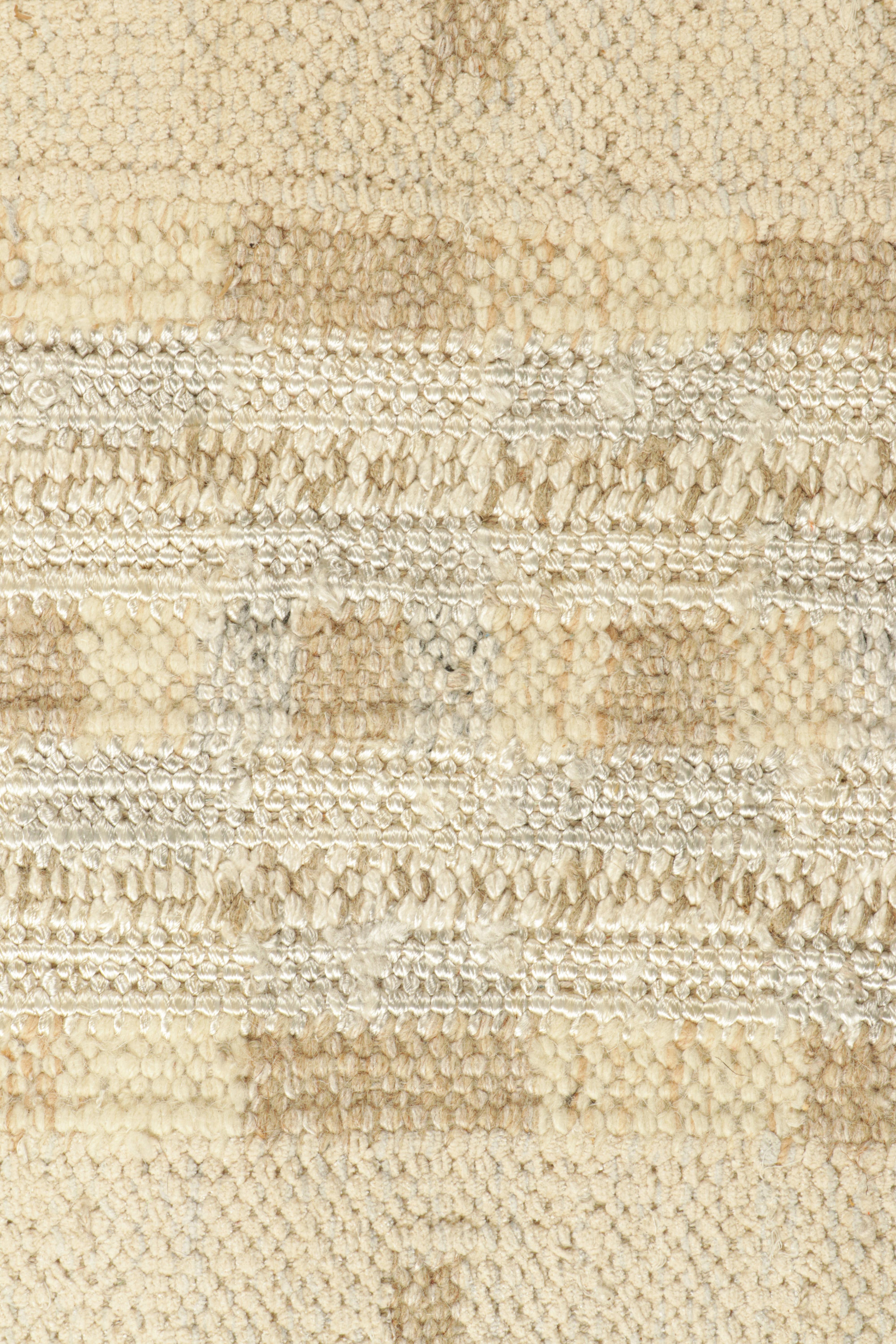 Moderno Tappeto in stile scandinavo Rug & Kilim in beige-marrone con motivi geometrici in vendita