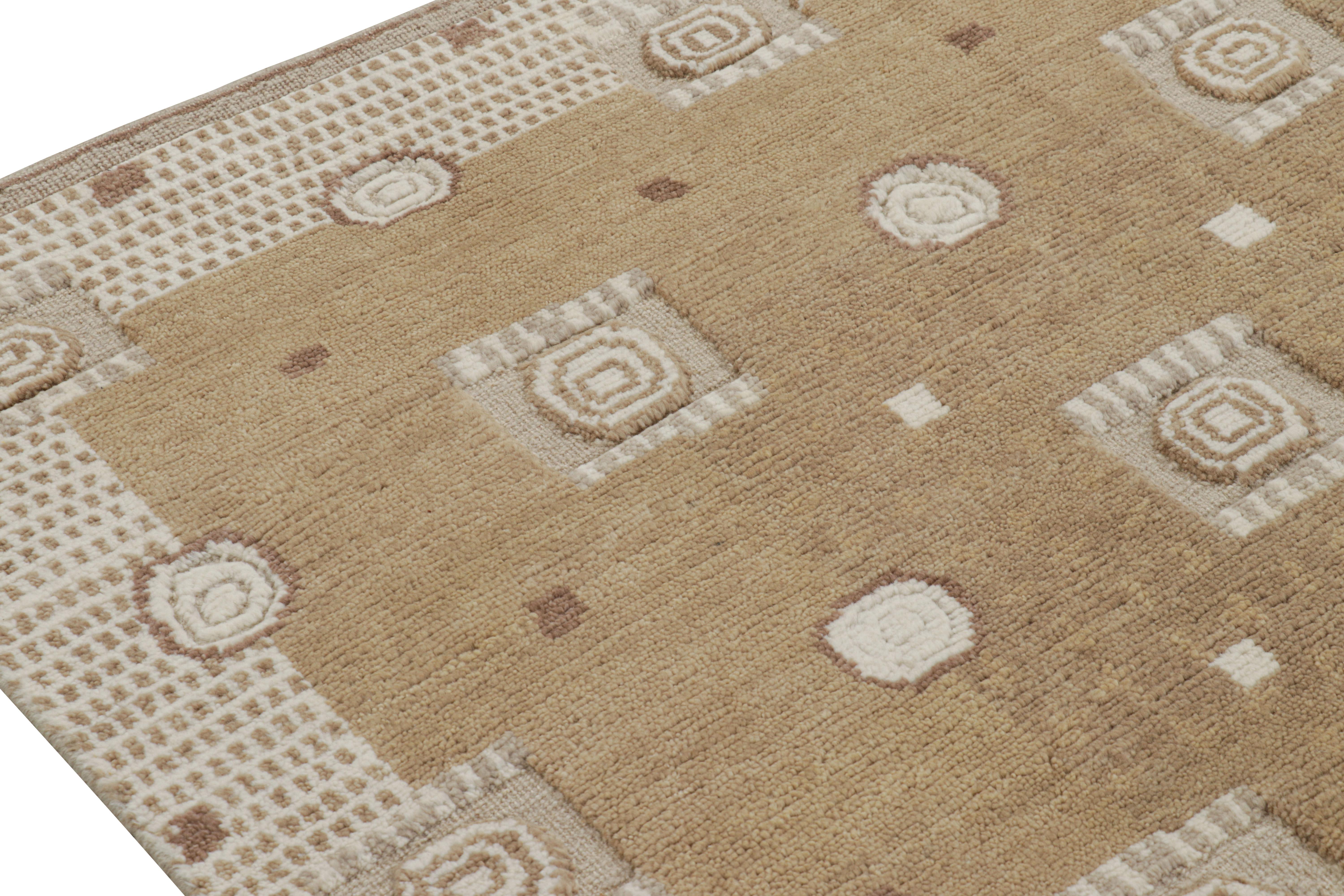 Rug & Kilim's Scandinavian Style Rug in Beige-Brown with Geometric Patterns (tapis de style scandinave à motifs géométriques) Neuf - En vente à Long Island City, NY