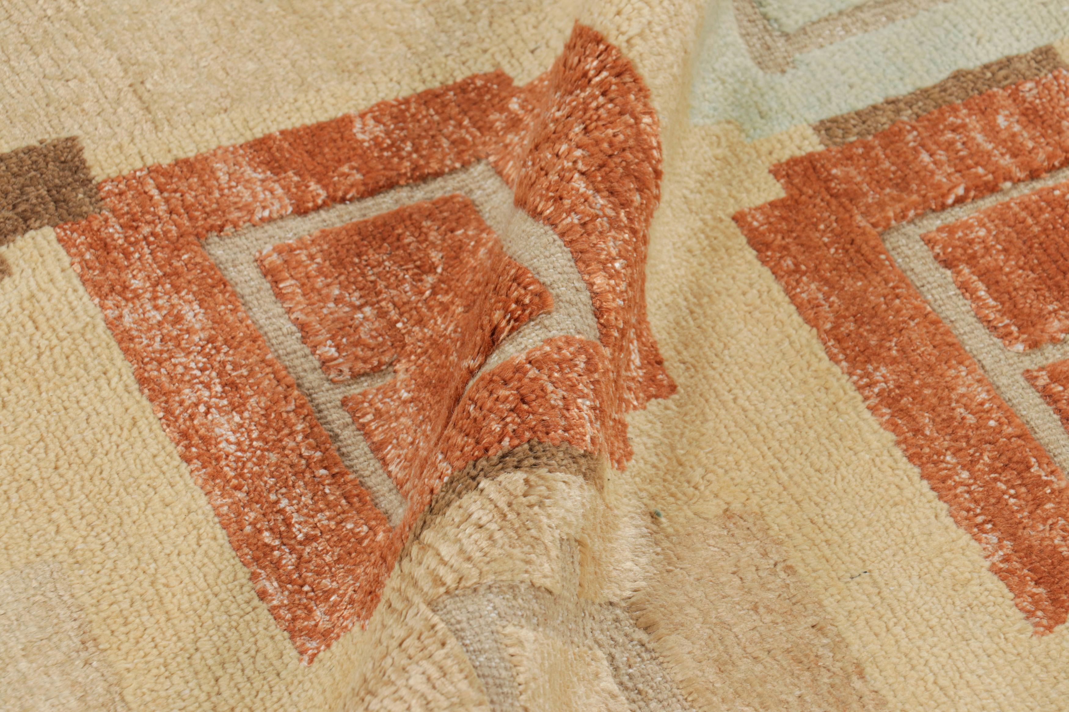 XXI secolo e contemporaneo Tappeto in stile scandinavo Rug & Kilim in beige-marrone con motivi geometrici in vendita