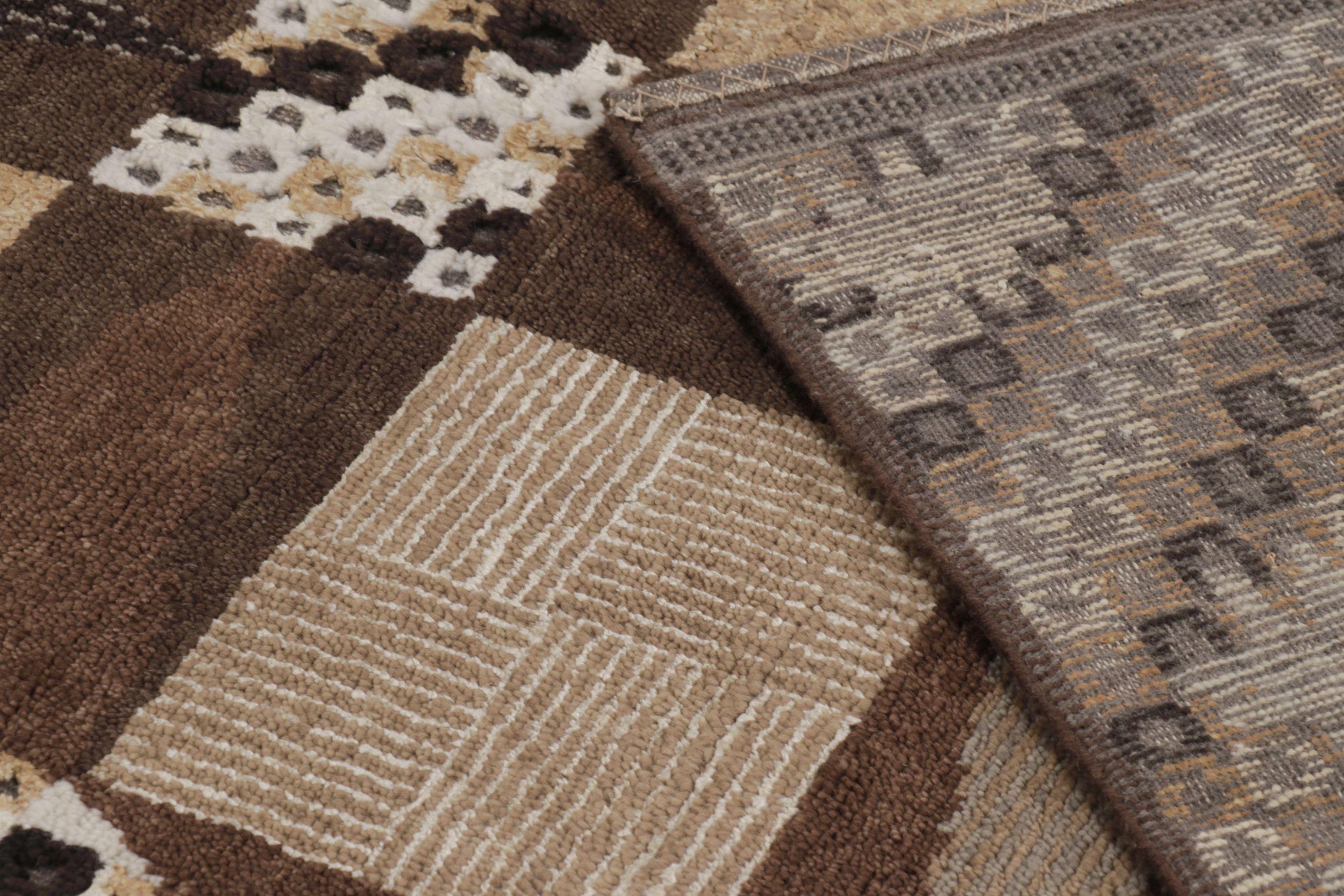 Lana Tappeto in stile scandinavo Rug & Kilim in beige-marrone con motivi geometrici in vendita