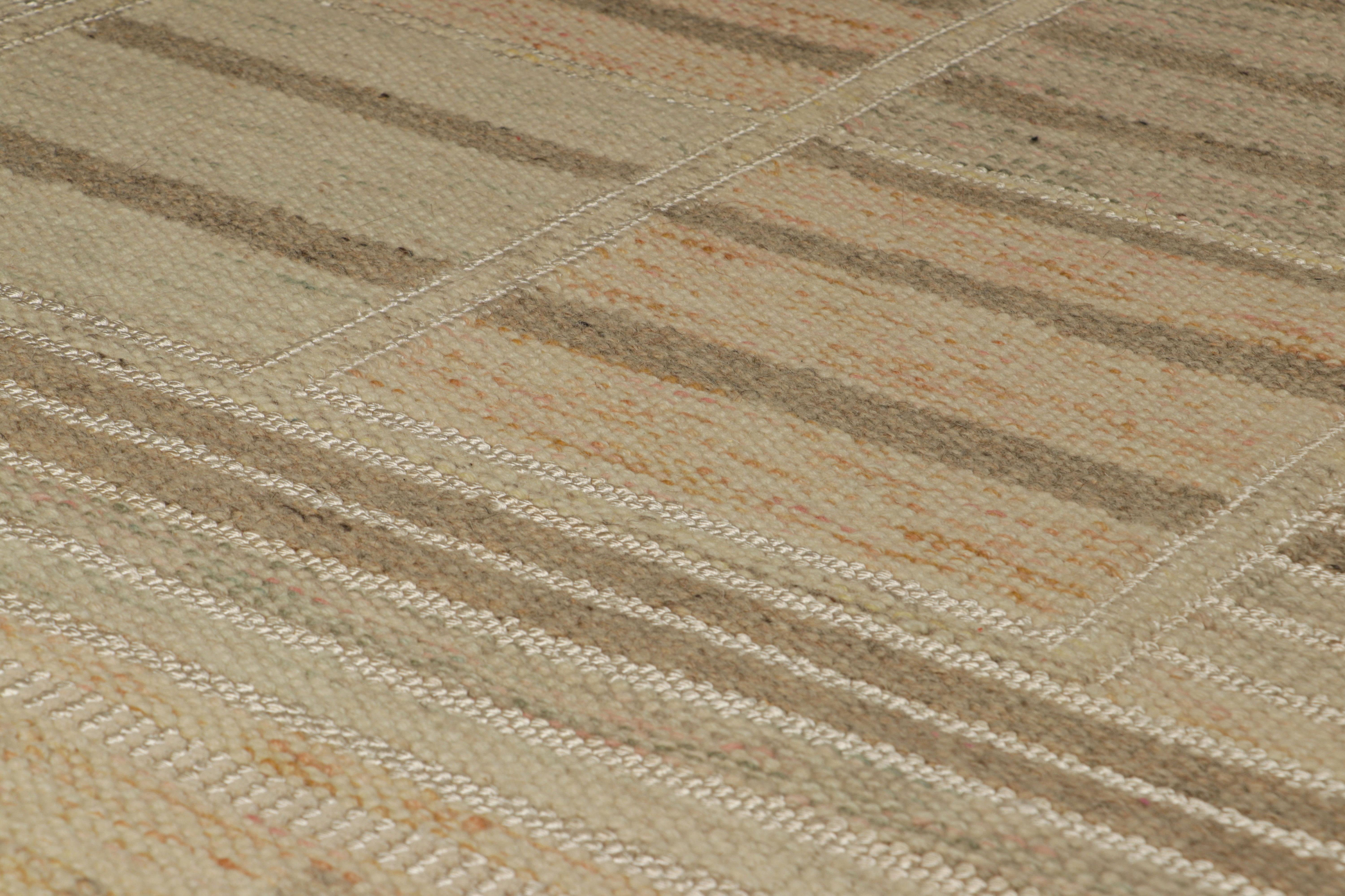 Dieser 3x5 große Akzentteppich im schwedischen Stil gehört zu einer aufregenden neuen Kollektion von Rug & Kilim in Geschenkgröße und ist eine kühne Ergänzung der Scandinavian Collection'S. Das handgewebte Flachgewebe aus Wolle mit ungefärbten