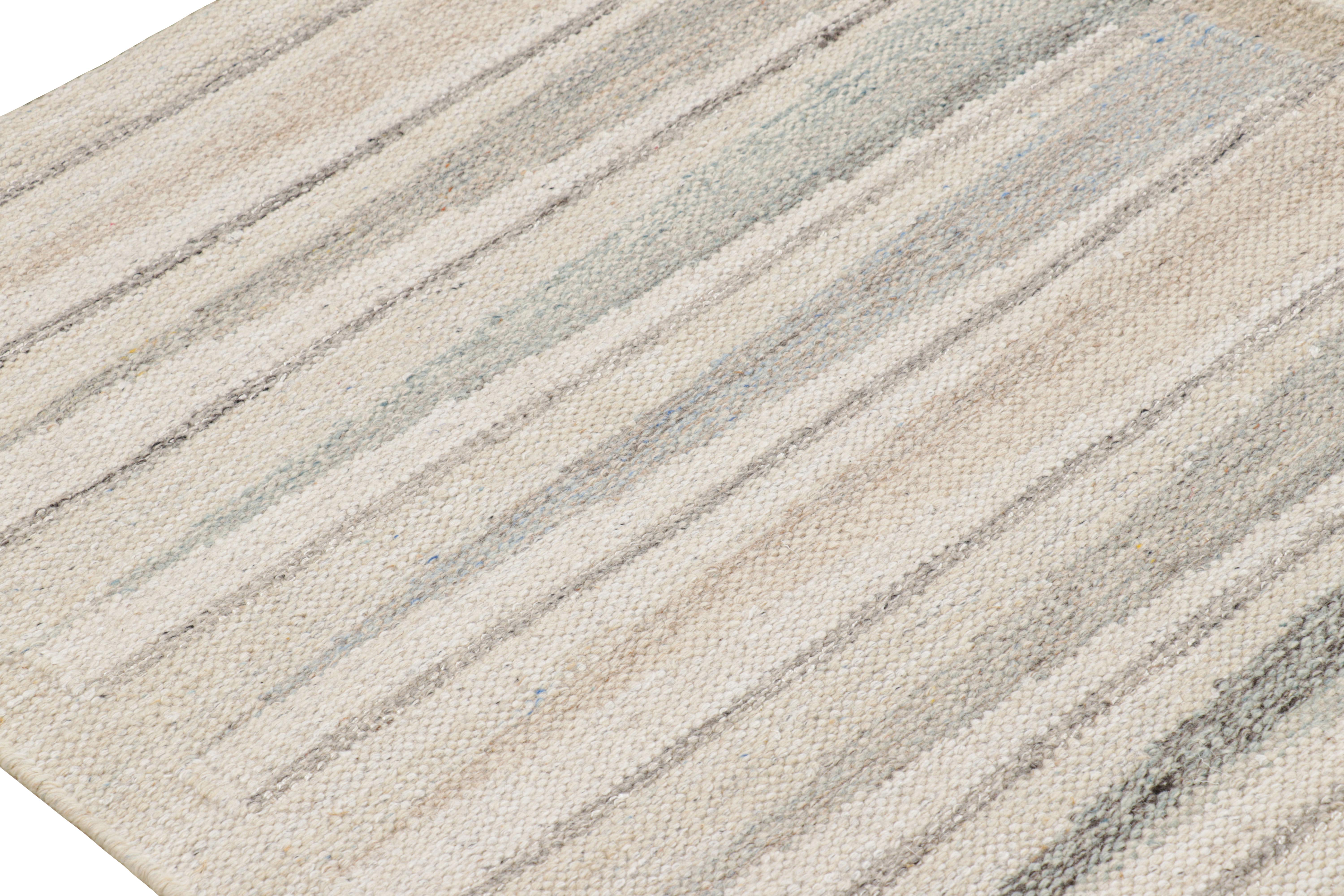Rug & Kilim's Scandinavian Style Rug in Beige with Colorful Geometric Patterns (tapis de style scandinave en beige avec des motifs géométriques colorés) Neuf - En vente à Long Island City, NY