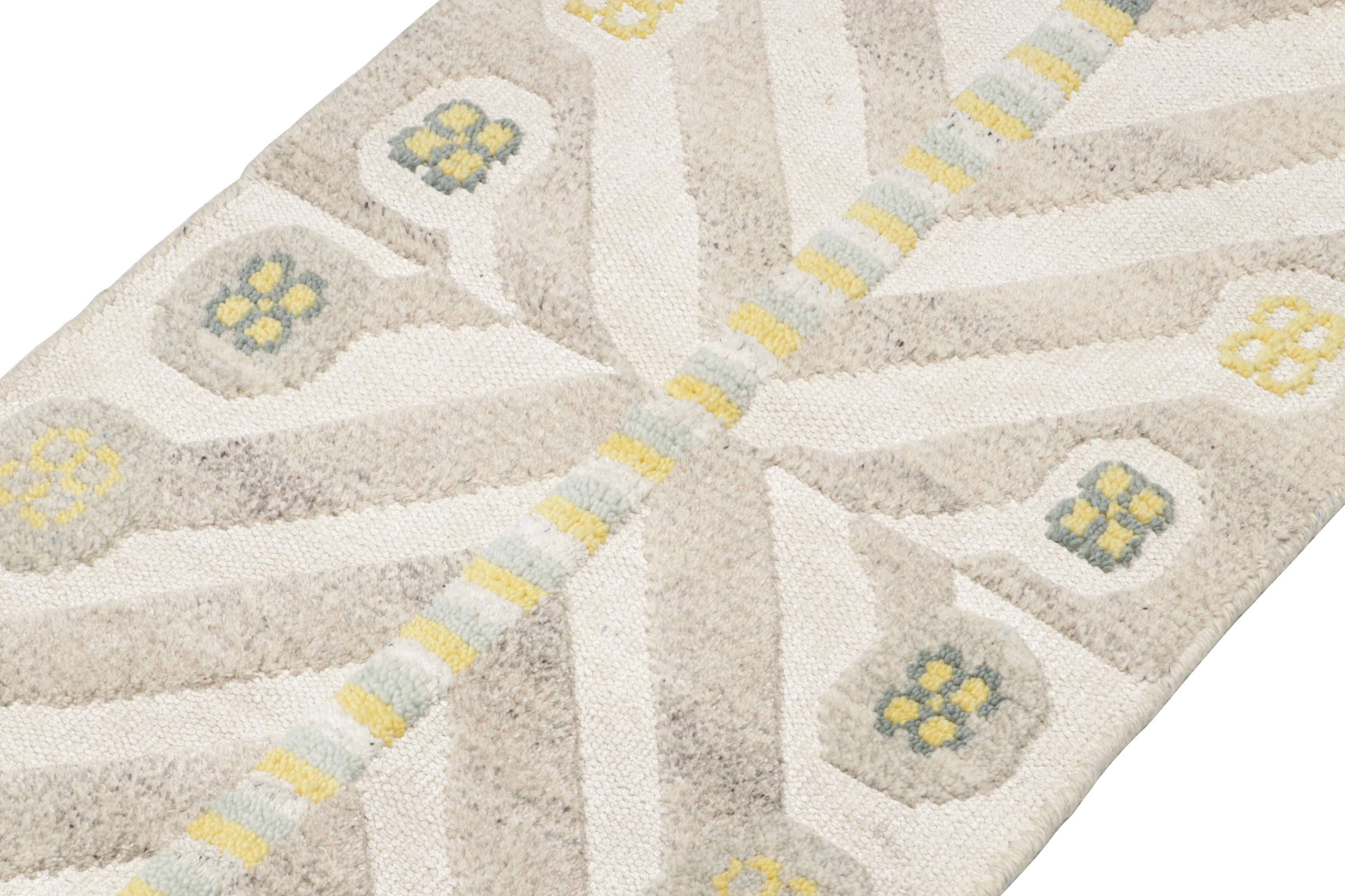 Indiano Tappeto in stile scandinavo Rug & Kilim in beige con motivi geometrici in vendita