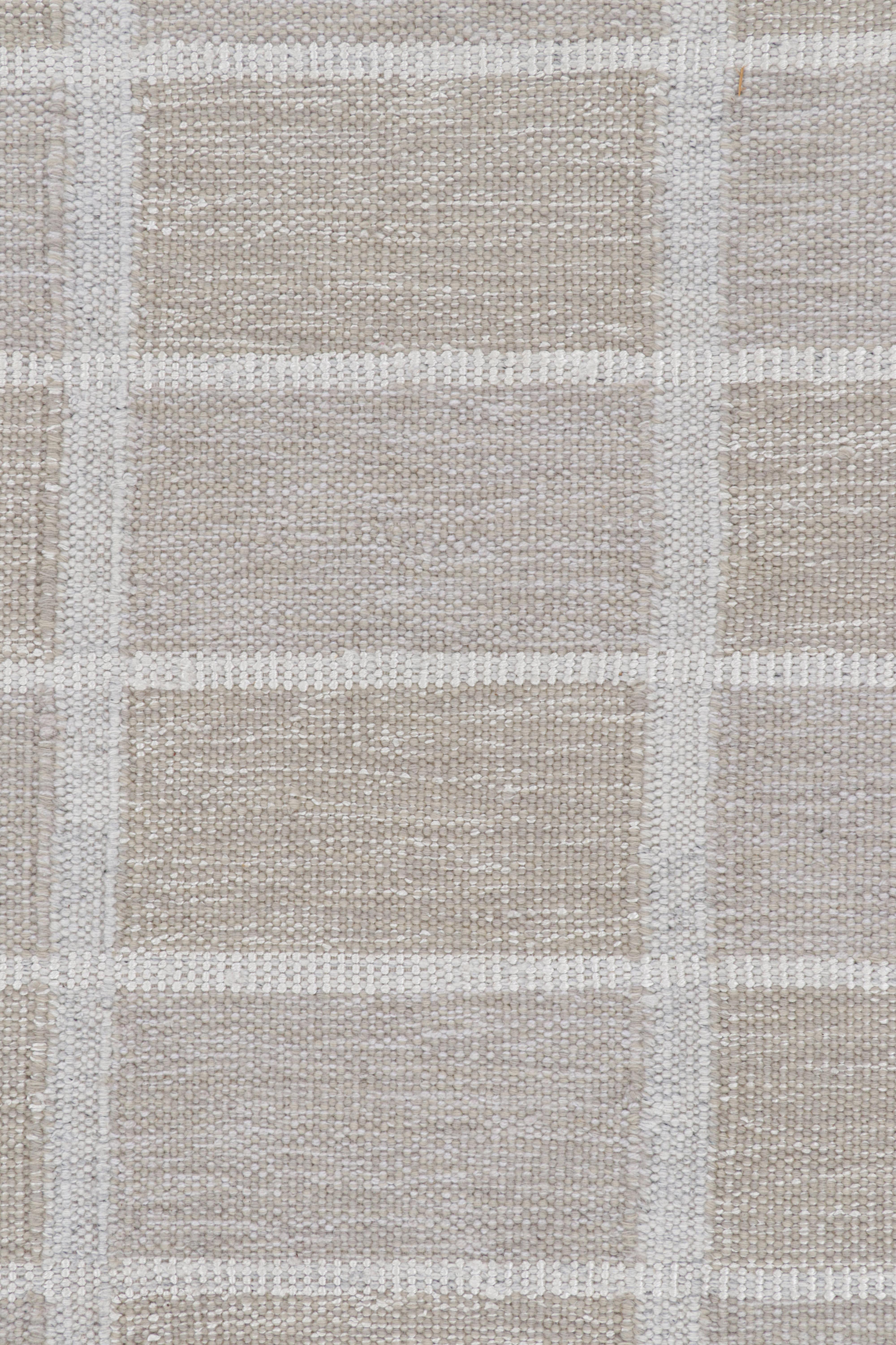 Alfombra de estilo escandinavo Rug & Kilim en beige con motivos de cuadrícula gris y blanca Moderno en venta