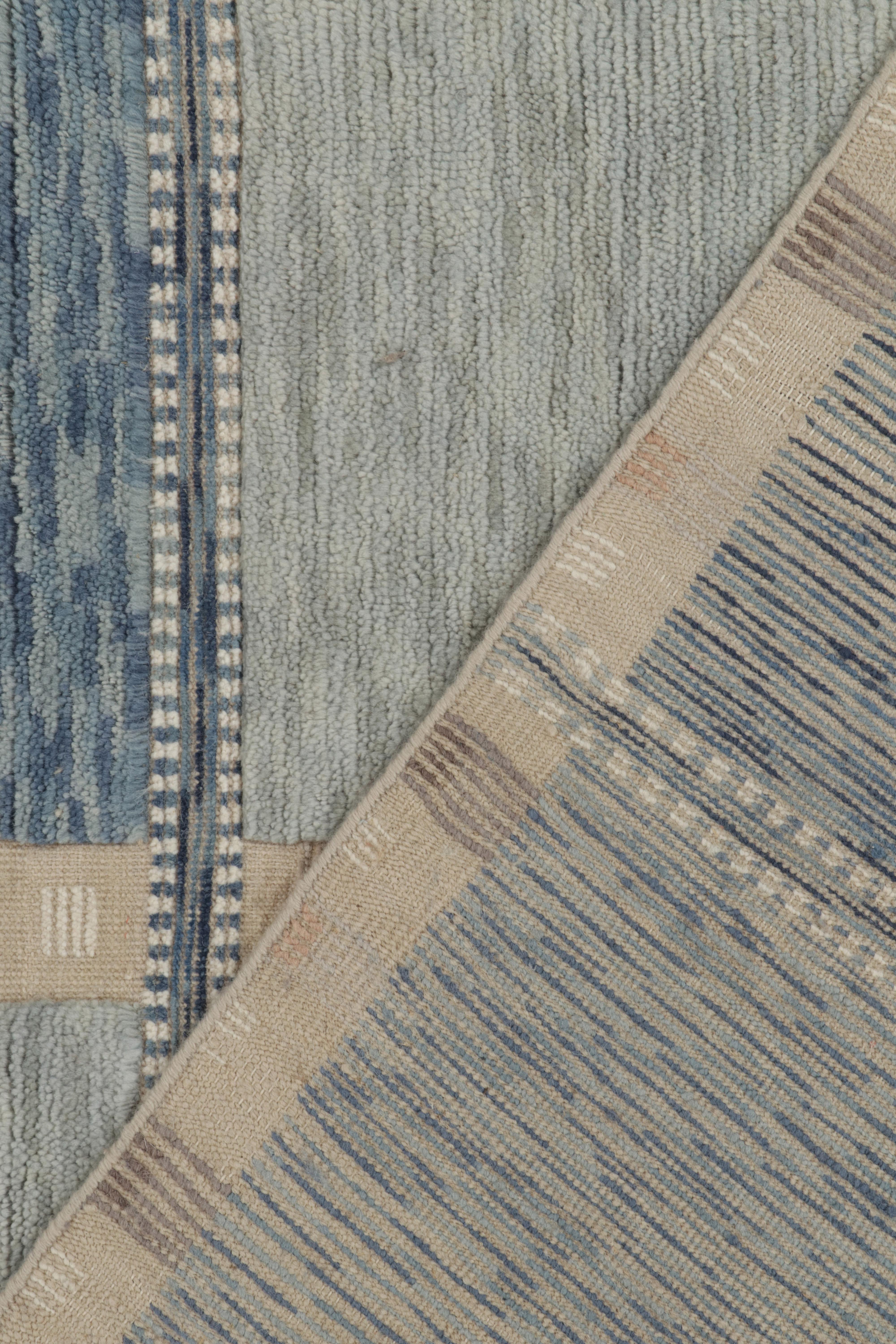 Teppich &amp; Kilims Skandinavischer Stil Teppich in Blau und Beige-Brown mit geometrischen Mustern im Zustand „Neu“ im Angebot in Long Island City, NY