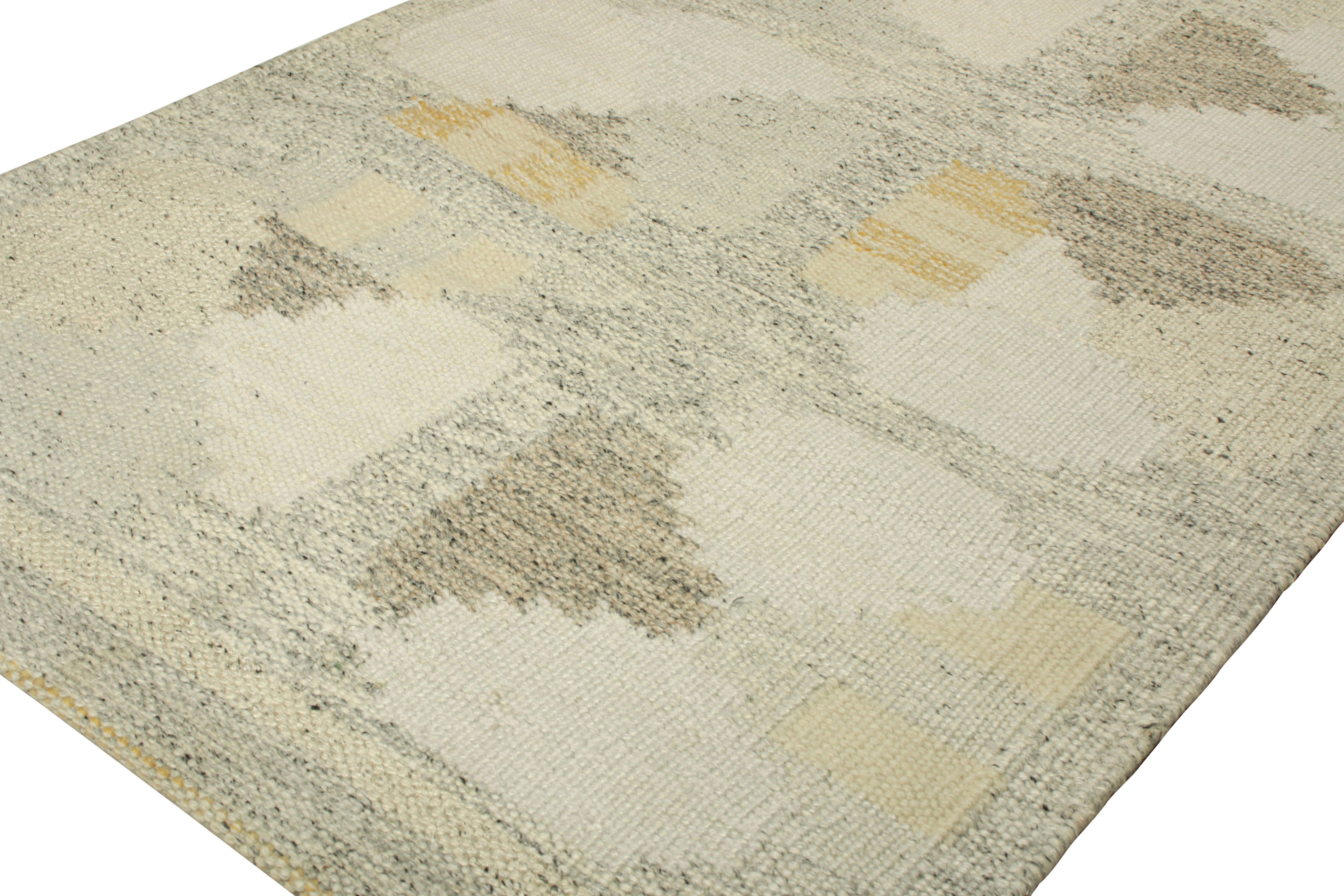Moderno Tappeto in stile scandinavo Rug & Kilim in blu e beige, con motivi geometrici in vendita