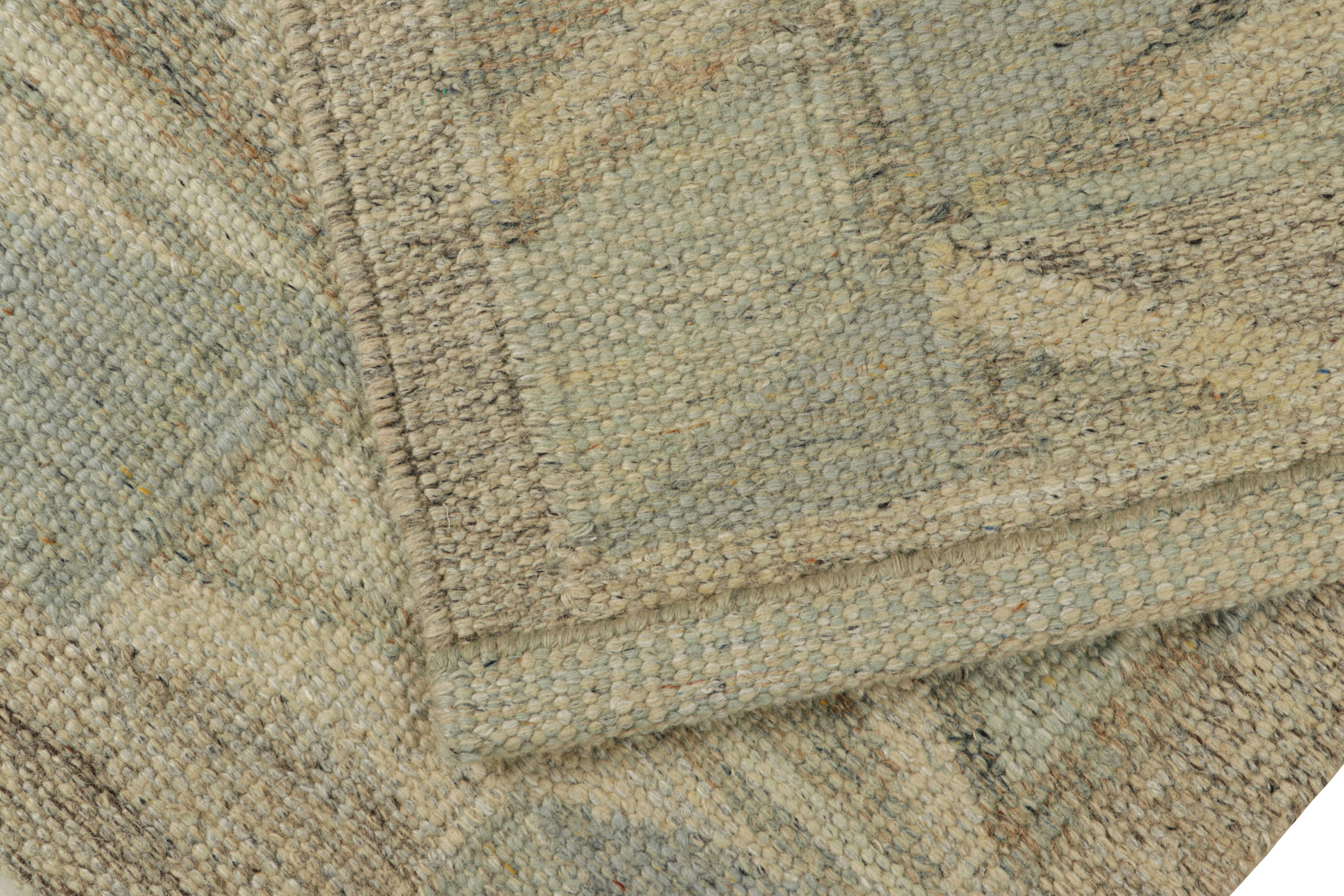 Rug & Kilim's Teppich im skandinavischen Stil in Blau und Grau mit geometrischen Mustern im Zustand „Neu“ im Angebot in Long Island City, NY