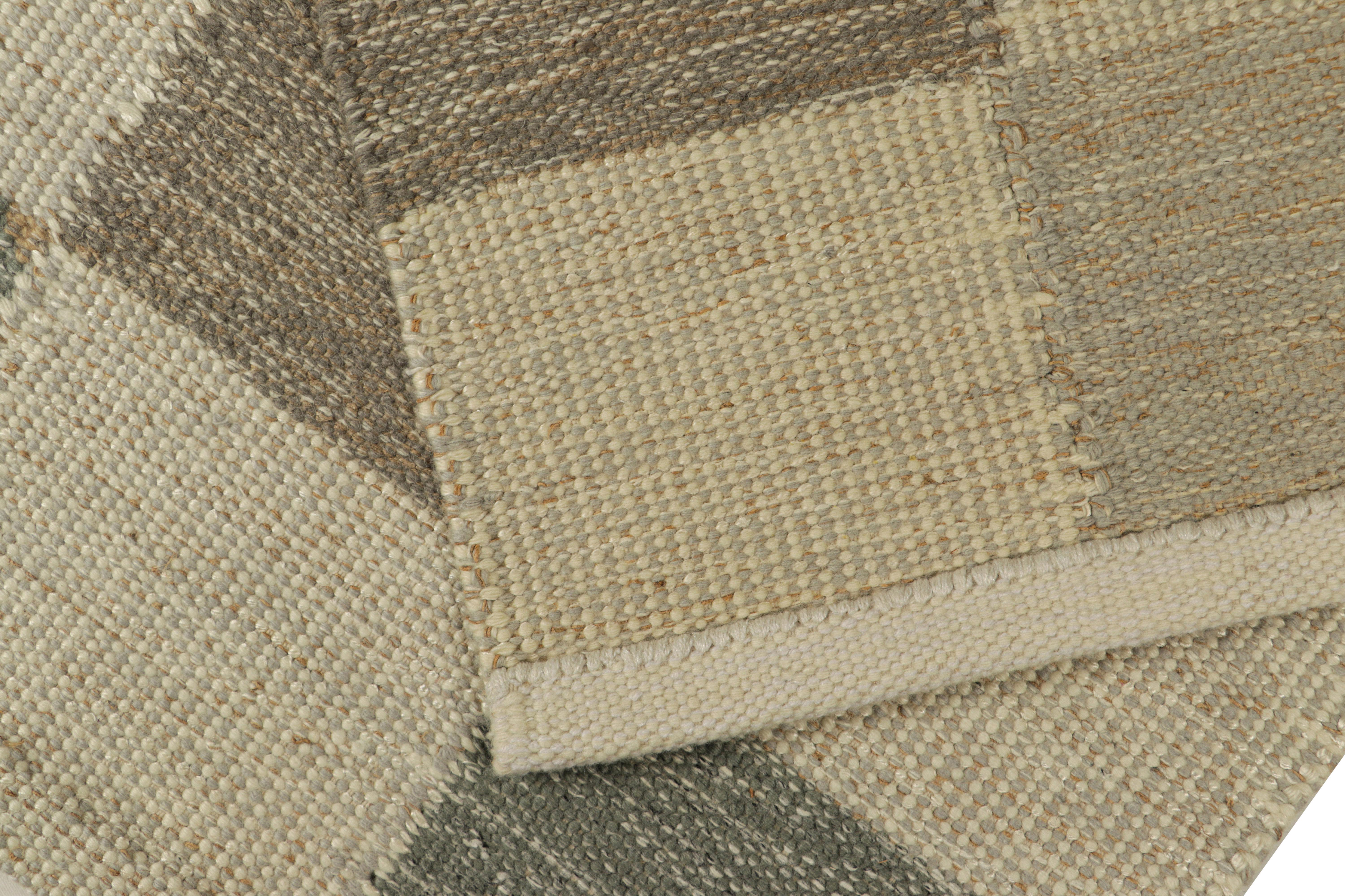 Rug & Kilim's Teppich im skandinavischen Stil in Blau und Grau mit geometrischen Mustern (Wolle) im Angebot