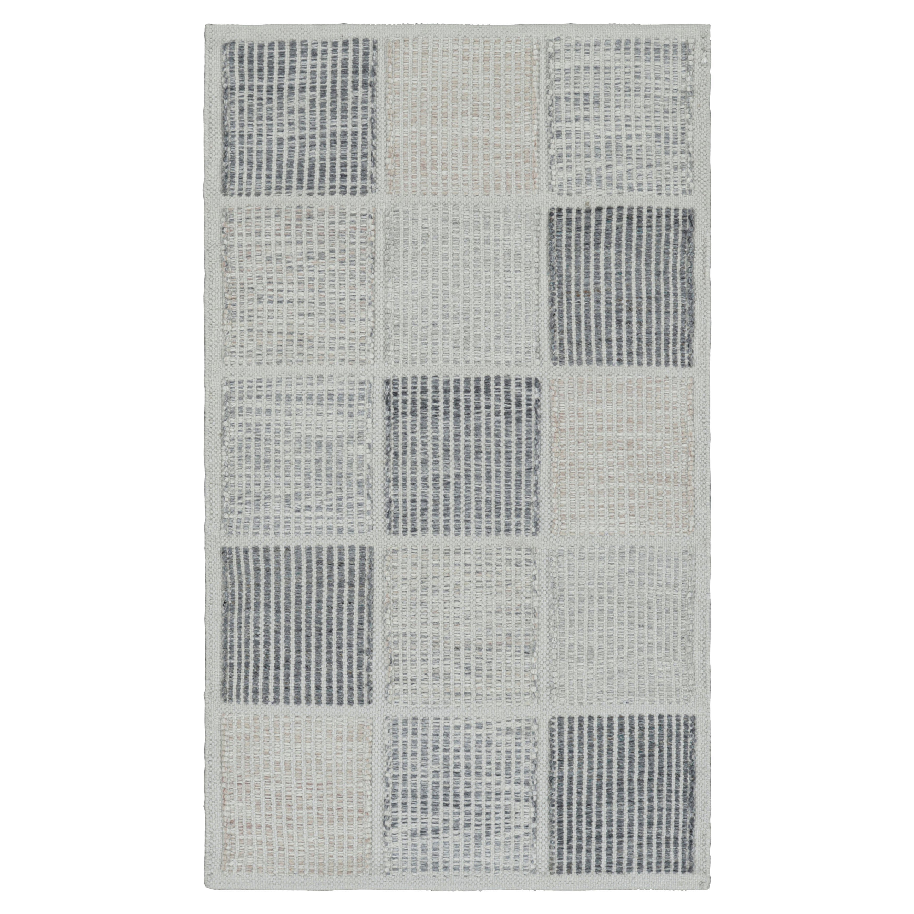 Rug
Kilim
s Teppich im skandinavischen Stil in Blau und Grau mit geometrischen Mustern