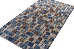 Rug & Kilim's Teppich im skandinavischen Stil in Blau, Beige-Braun Geometrisches Muster