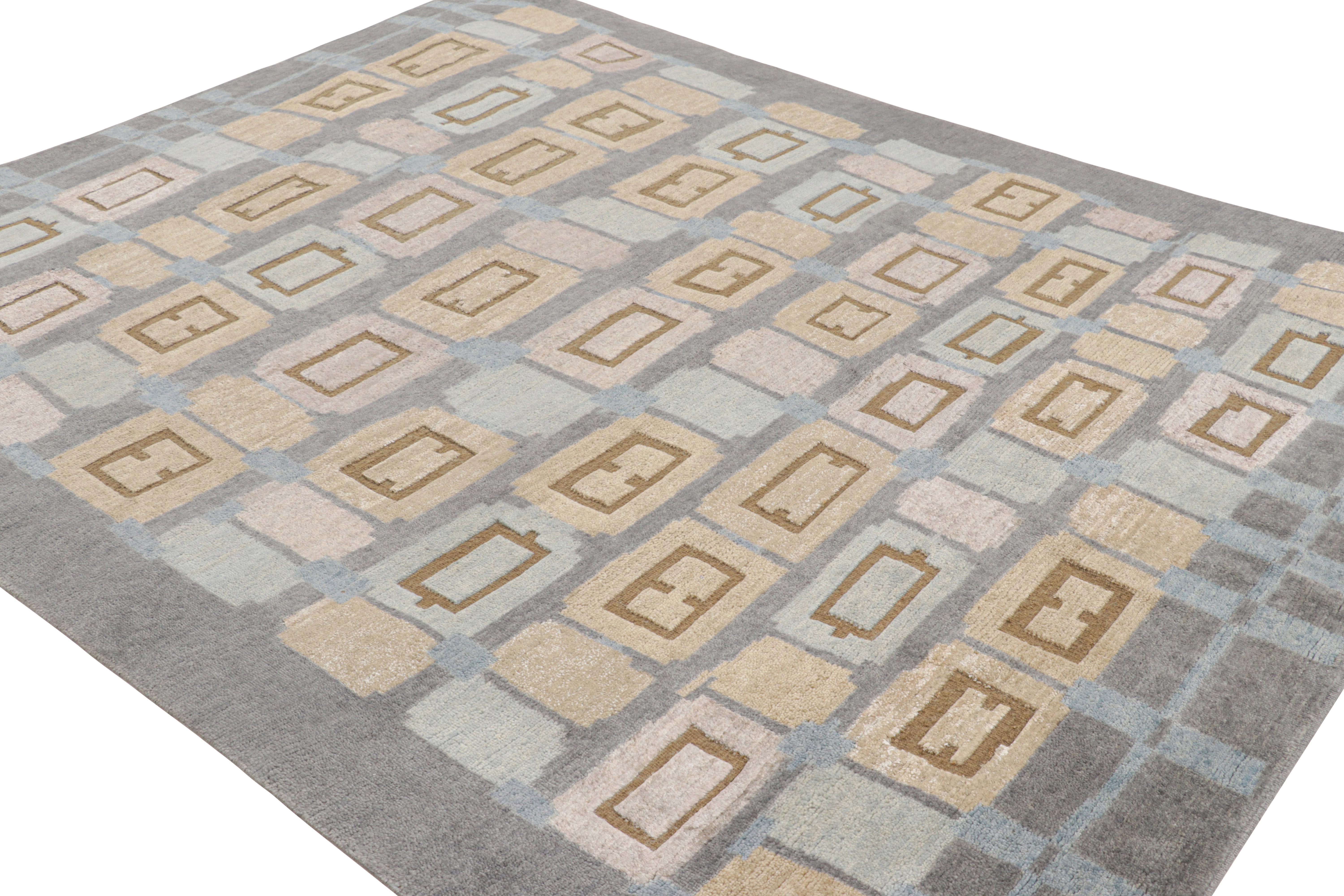 Annodato a mano Rug & Kilim è un tappeto in stile scandinavo con motivi geometrici blu, beige e marrone. in vendita