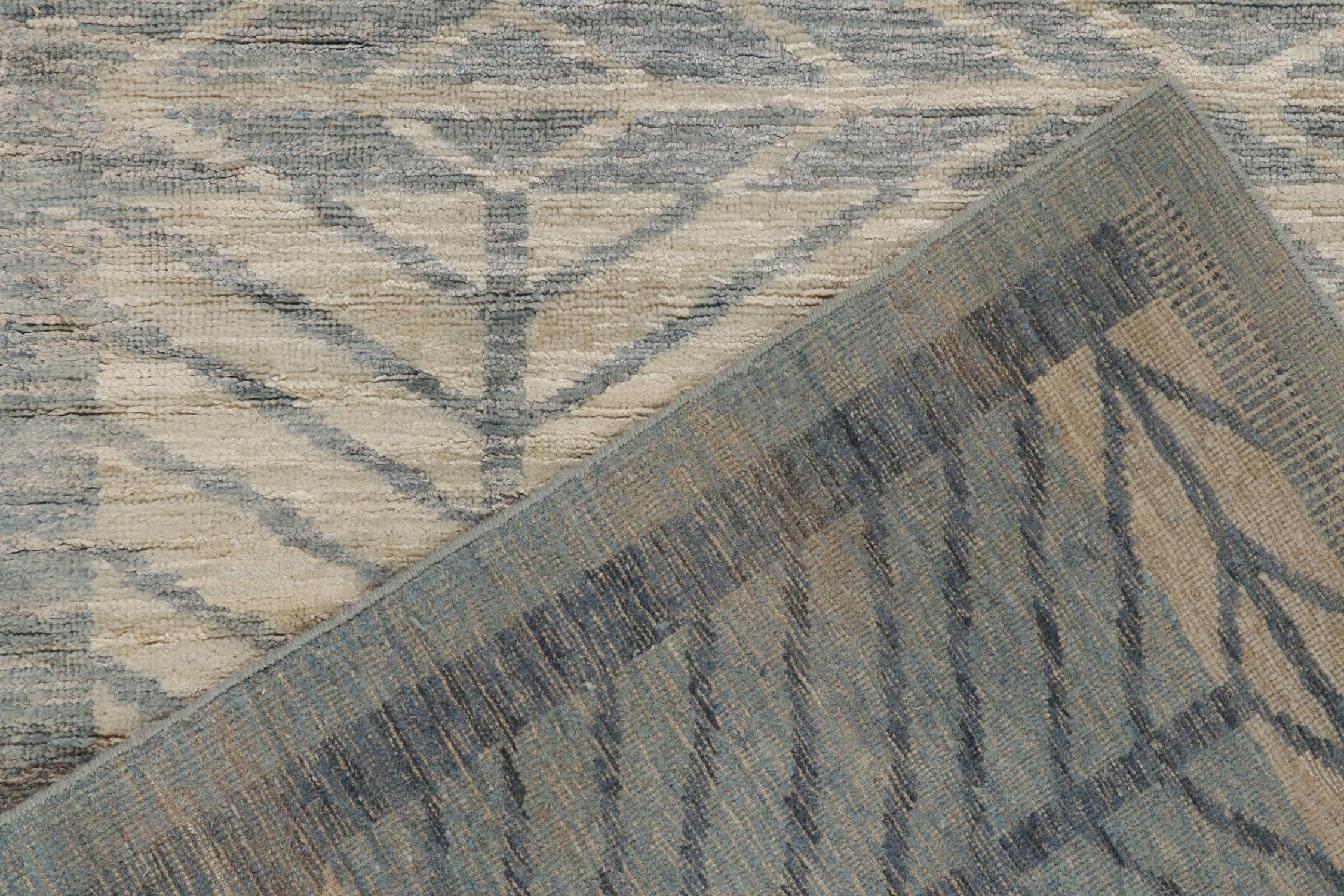 Rug & Kilim’s Scandinavian Style Rug in Blue, Gray Geometric Pattern In New Condition For Sale In Long Island City, NY
