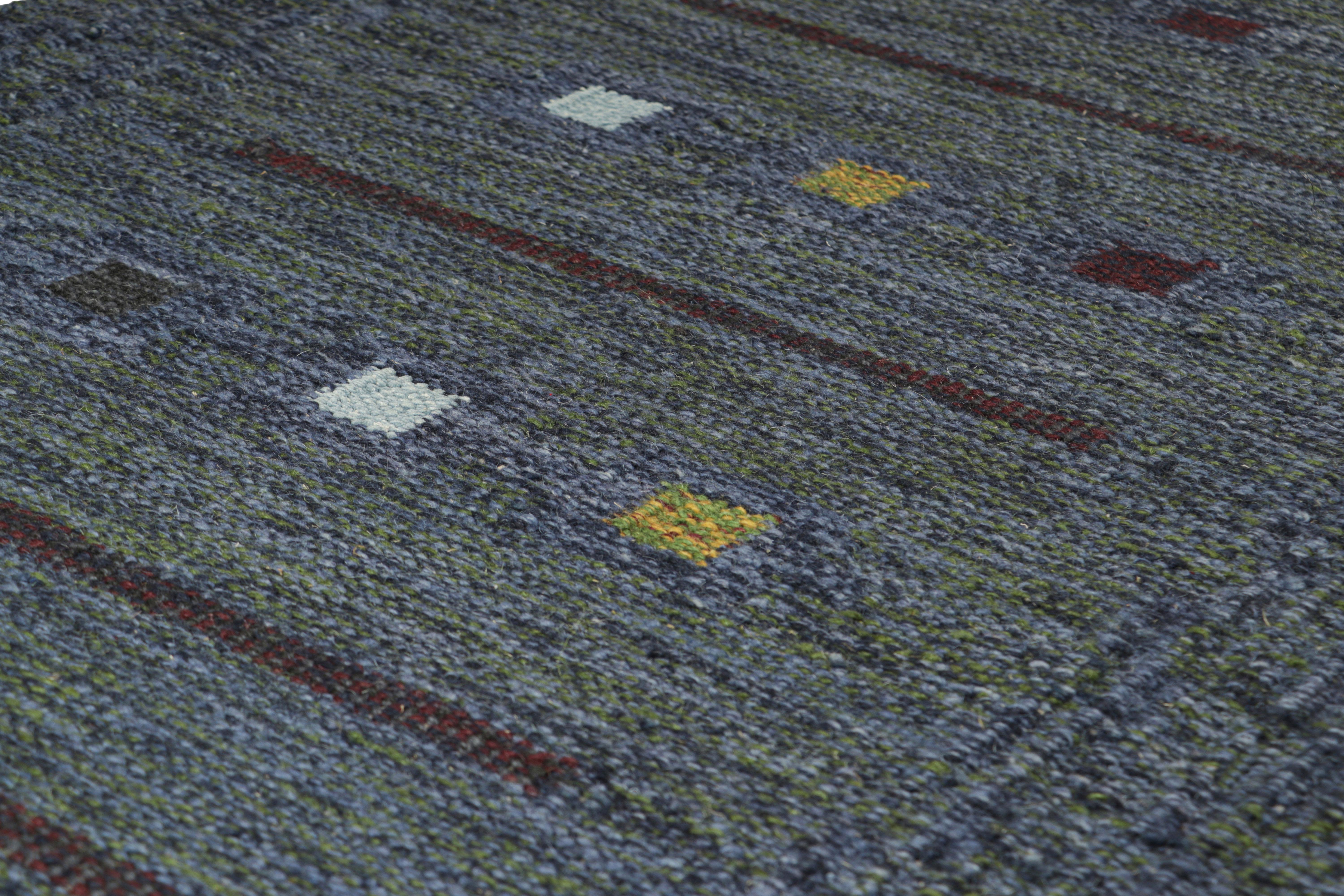 Dieser 4x5 große Akzentteppich im schwedischen Stil ist eine aufregende neue Kollektion von Rug & Kilim in Geschenkgröße und eine mutige Ergänzung der Scandinavian Collection'S. Das handgewebte Flachgewebe aus Wolle mit ungefärbten Naturgarnen ist