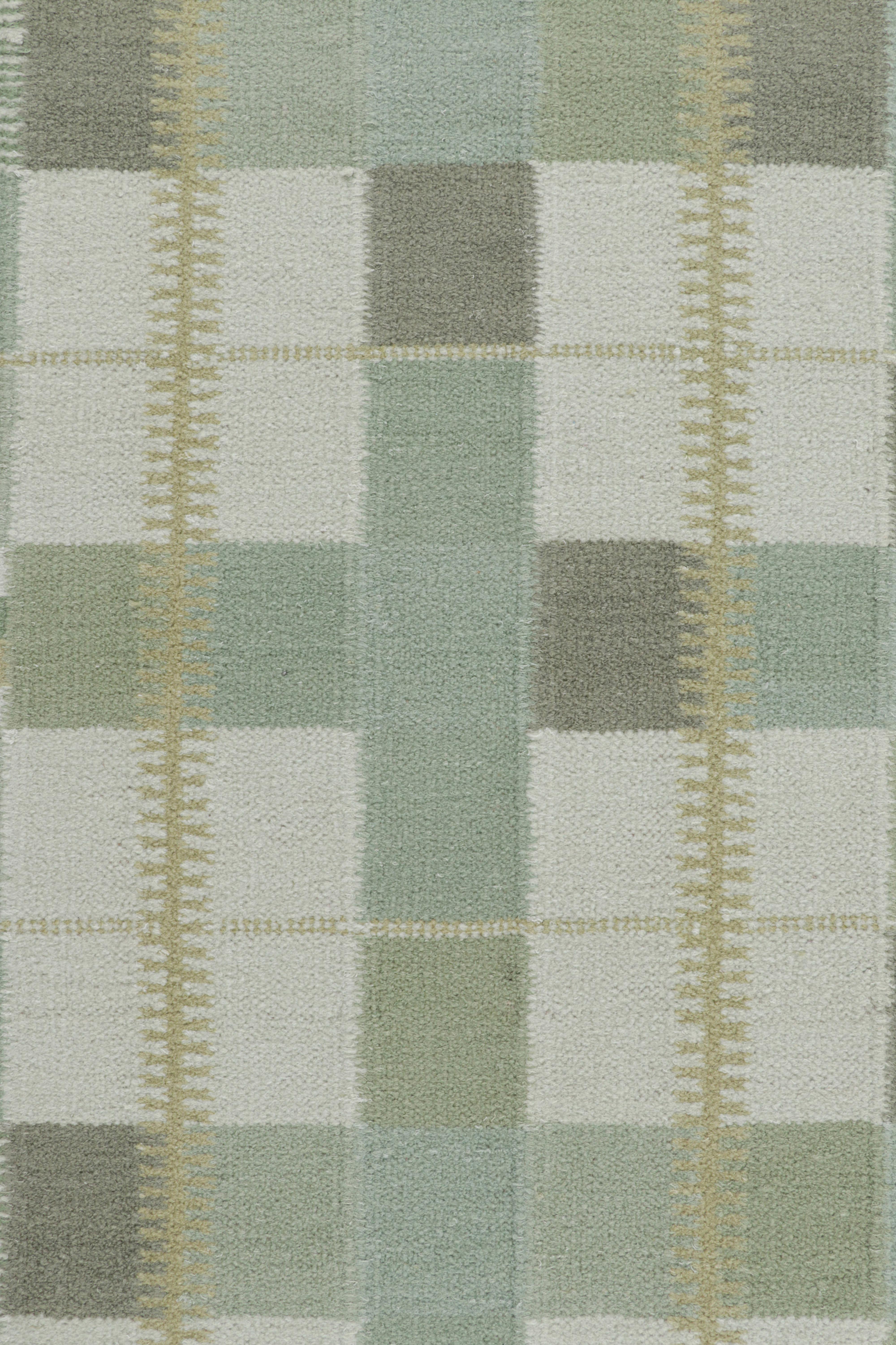 Rug & Kilim's Teppich im skandinavischen Stil in Blautönen mit geometrischen Mustern (Moderne) im Angebot