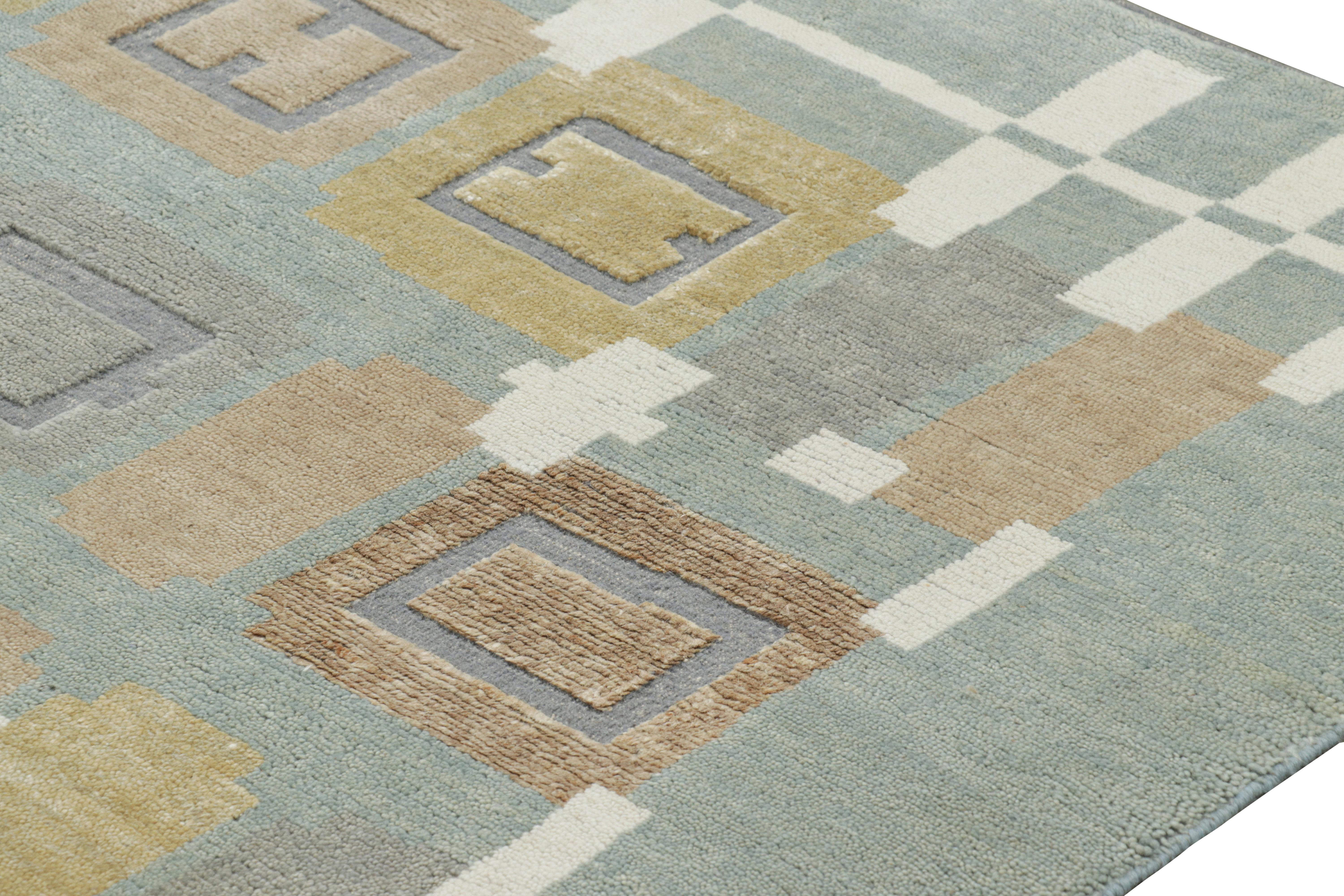 Moderne Rug & Kilim's Scandinavian Style Rug in Blue with Beige-Brown Geometric Patterns (tapis de style scandinave en bleu avec des motifs géométriques beige et marron) en vente