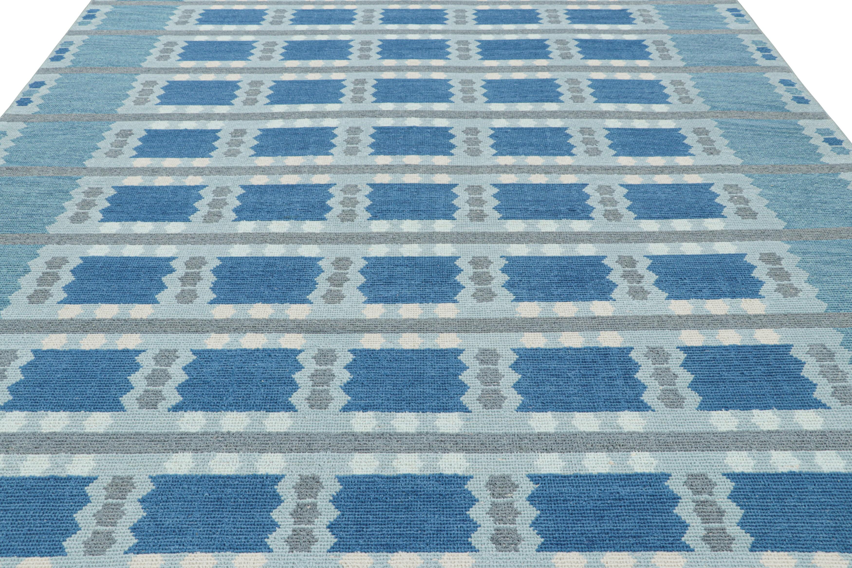 Realizzato in lana annodata a mano, questo tappeto contemporaneo 9x12 è un'entusiasmante novità della collezione di tappeti scandinavi di Rug & Kilim: una rivisitazione contemporanea del minimalismo svedese e dei tappeti e tessuti vintage delle