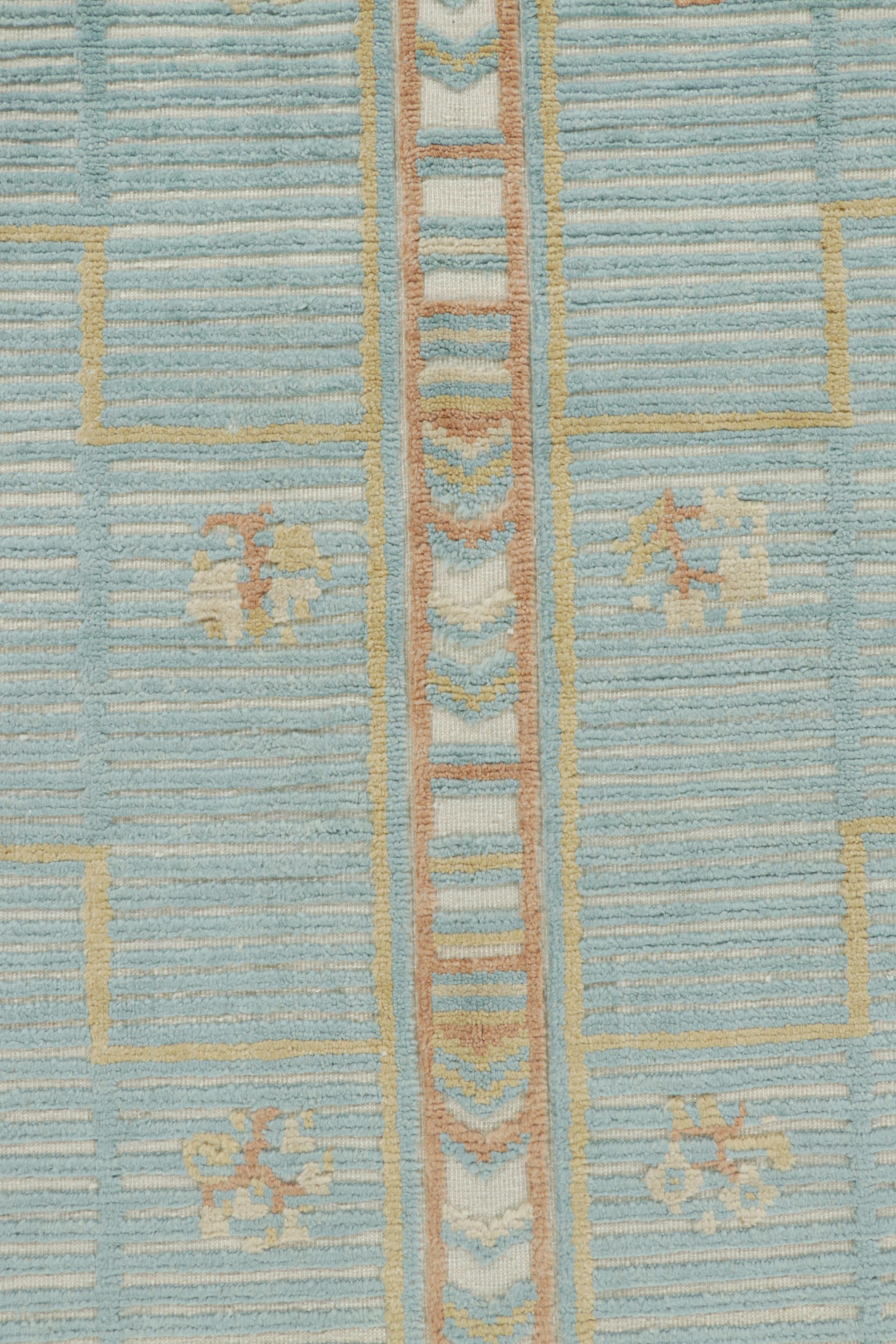Rug & Kilim's Teppich im skandinavischen Stil in Blau mit geometrischen Mustern im Zustand „Neu“ im Angebot in Long Island City, NY