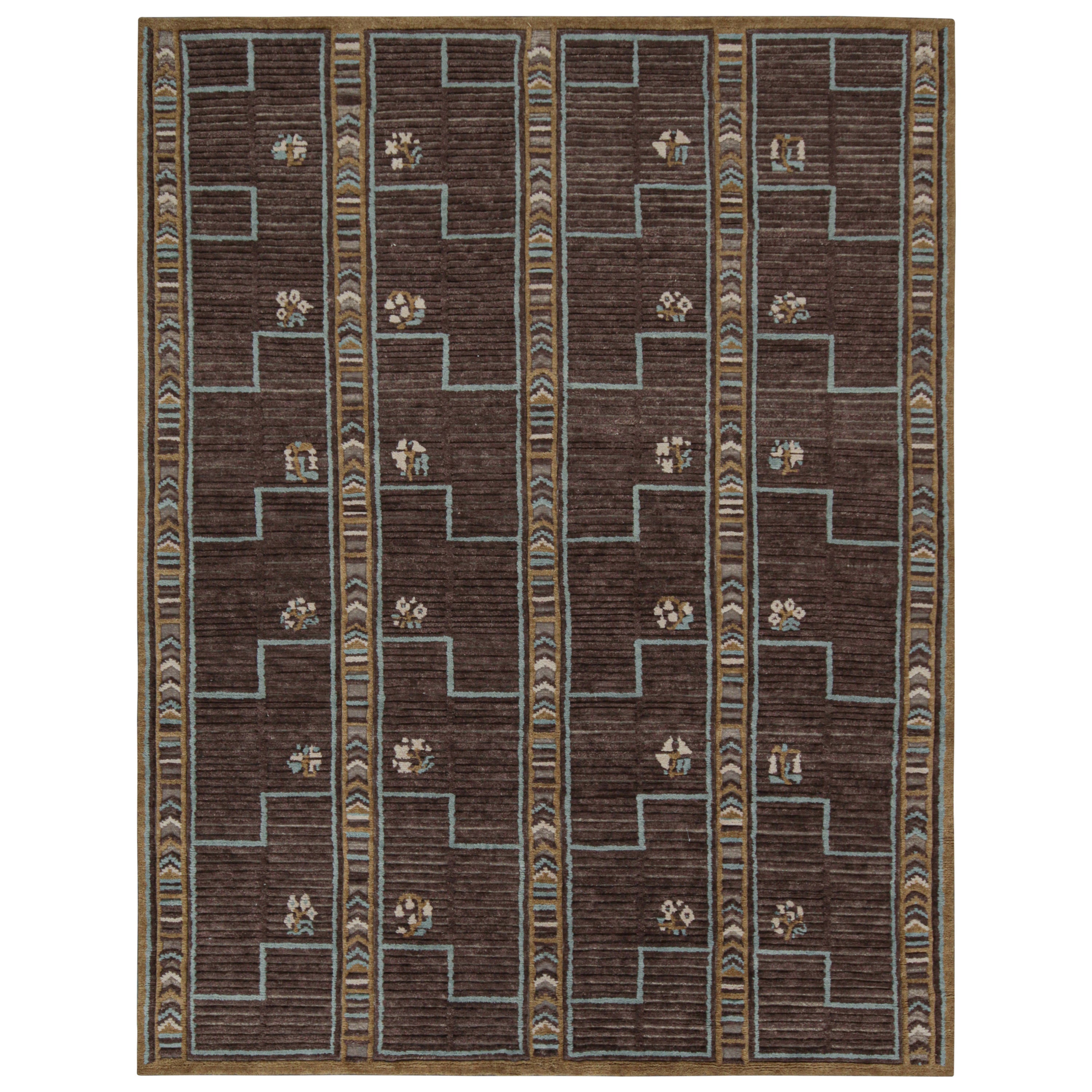 Rug & Kilim: tappeto in stile scandinavo con motivi marroni, blu e oro in vendita