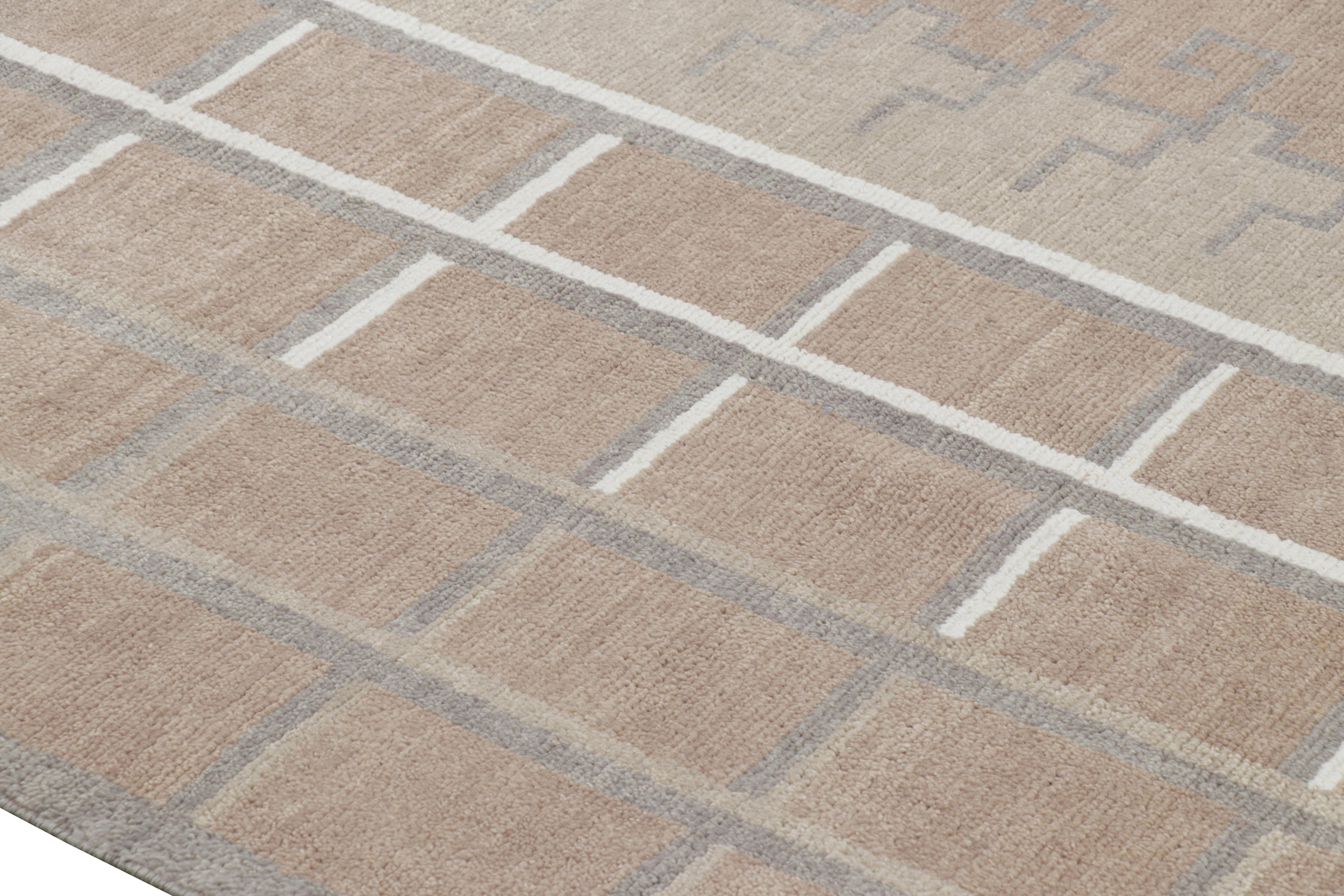 Moderne Rug & Kilim's Scandinavian Style Rug in Brown with Geometric Patterns (tapis de style scandinave à motifs géométriques) en vente