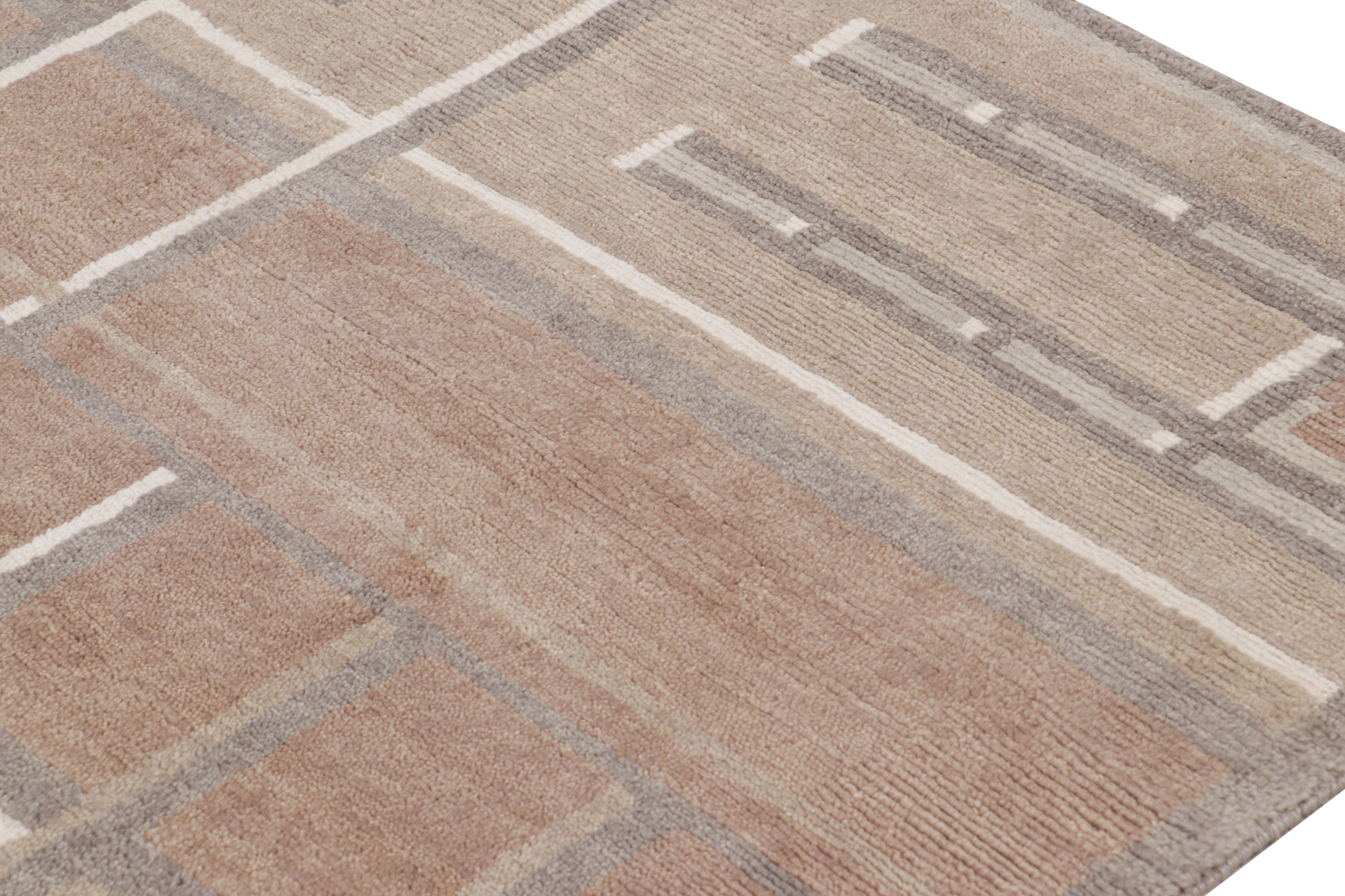 Rug & Kilim's Teppich im skandinavischen Stil in Brown mit geometrischen Mustern im Zustand „Neu“ im Angebot in Long Island City, NY