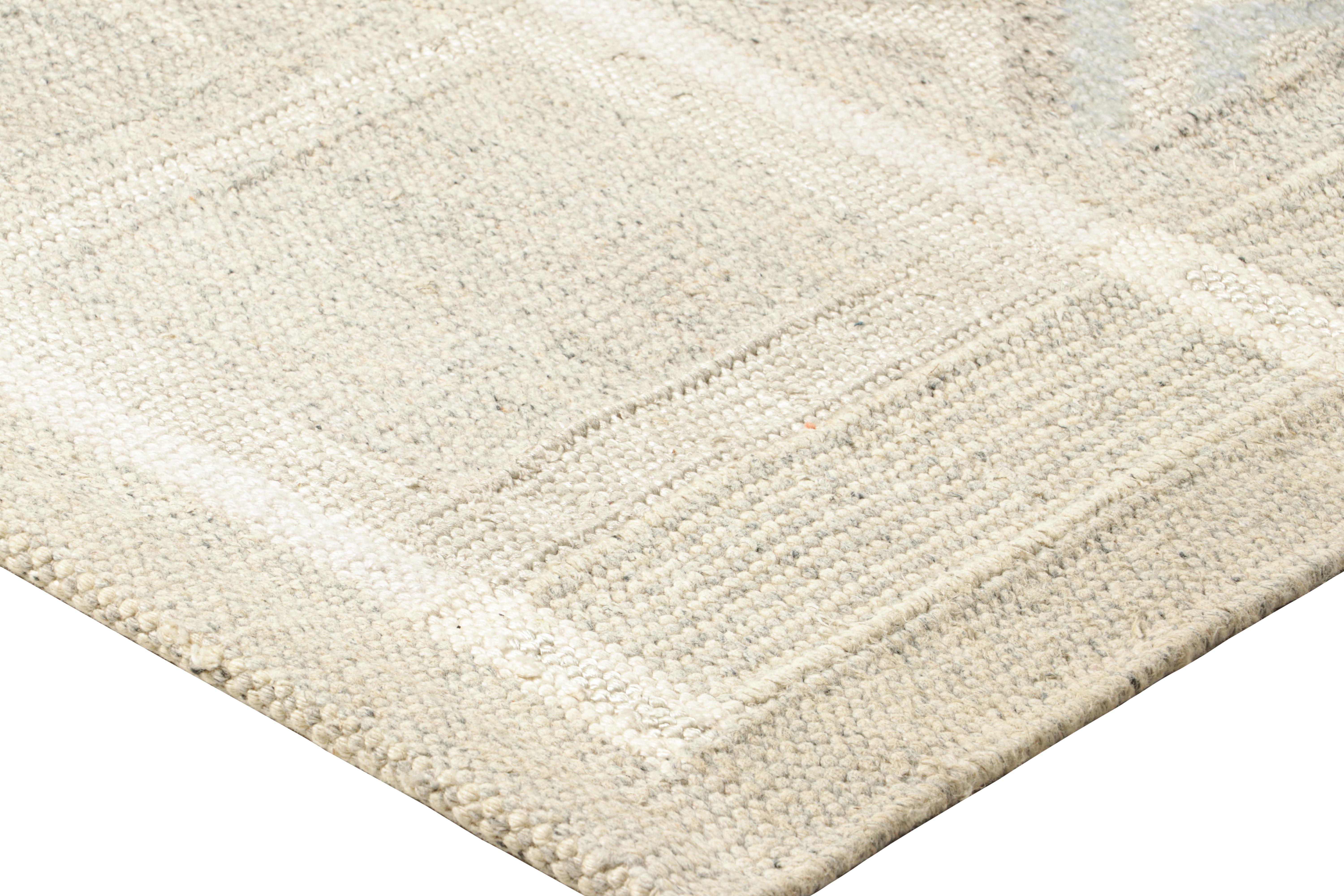 Rug & Kilim's Scandinavian Style Rug in Cream and Beige with Geometric Patterns (tapis de style scandinave à motifs géométriques) Neuf - En vente à Long Island City, NY