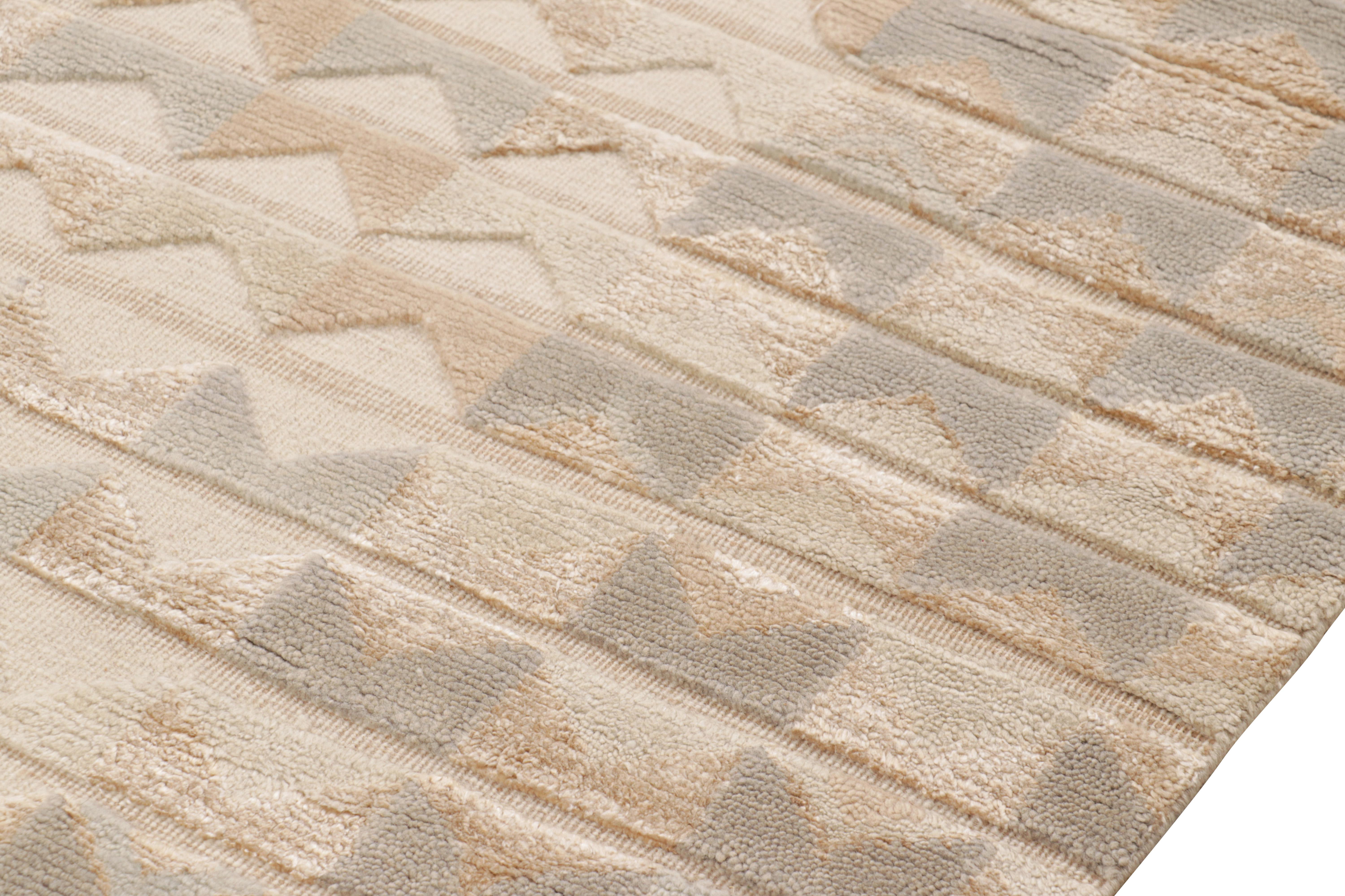 Rug & Kilim's Teppich im skandinavischen Stil in Creme-Weiß mit geometrischen Mustern im Zustand „Neu“ im Angebot in Long Island City, NY
