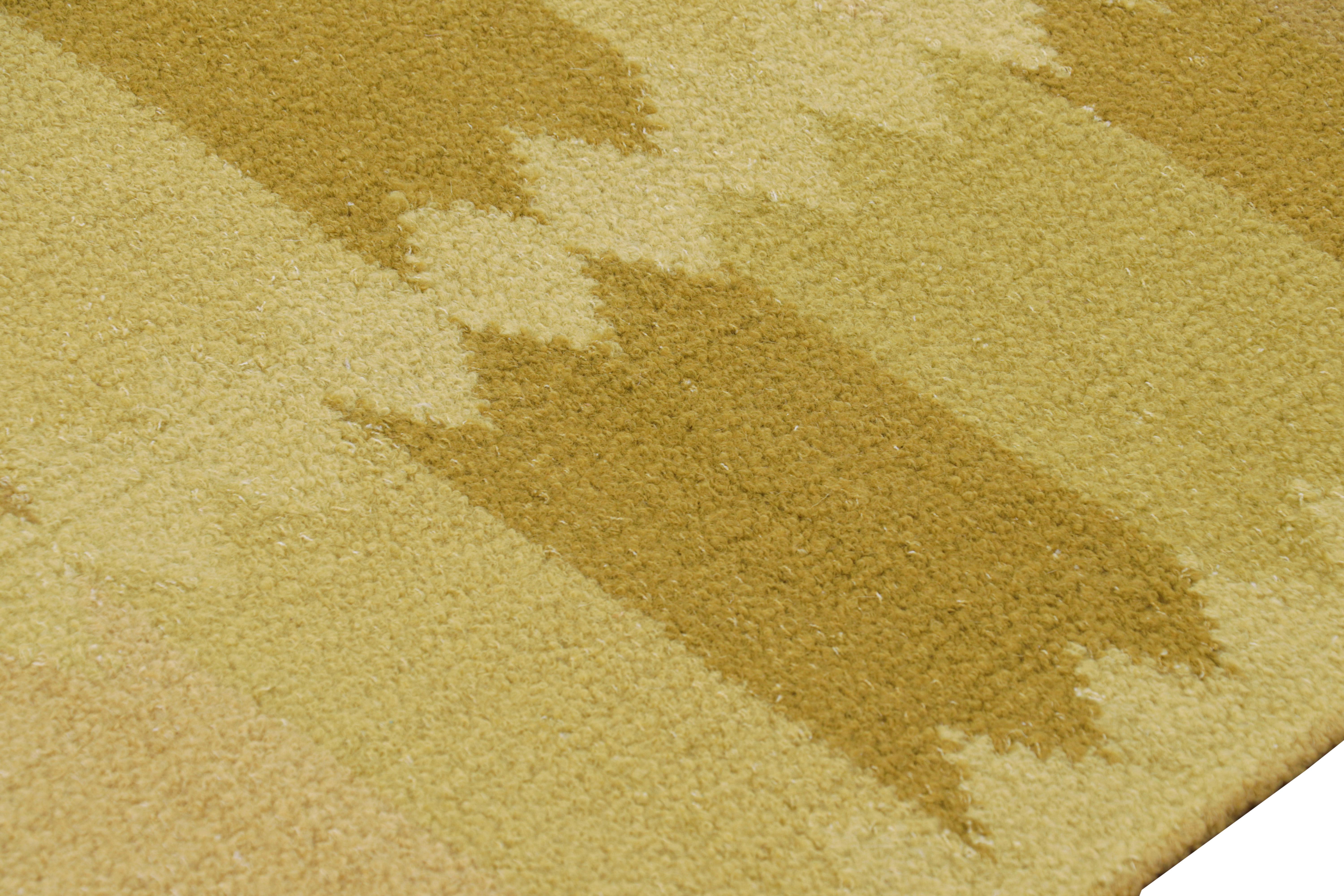 Rug & Kilim’s Scandinavian Style Rug in Gold and Chartreuse Geometric Patterns In New Condition For Sale In Long Island City, NY