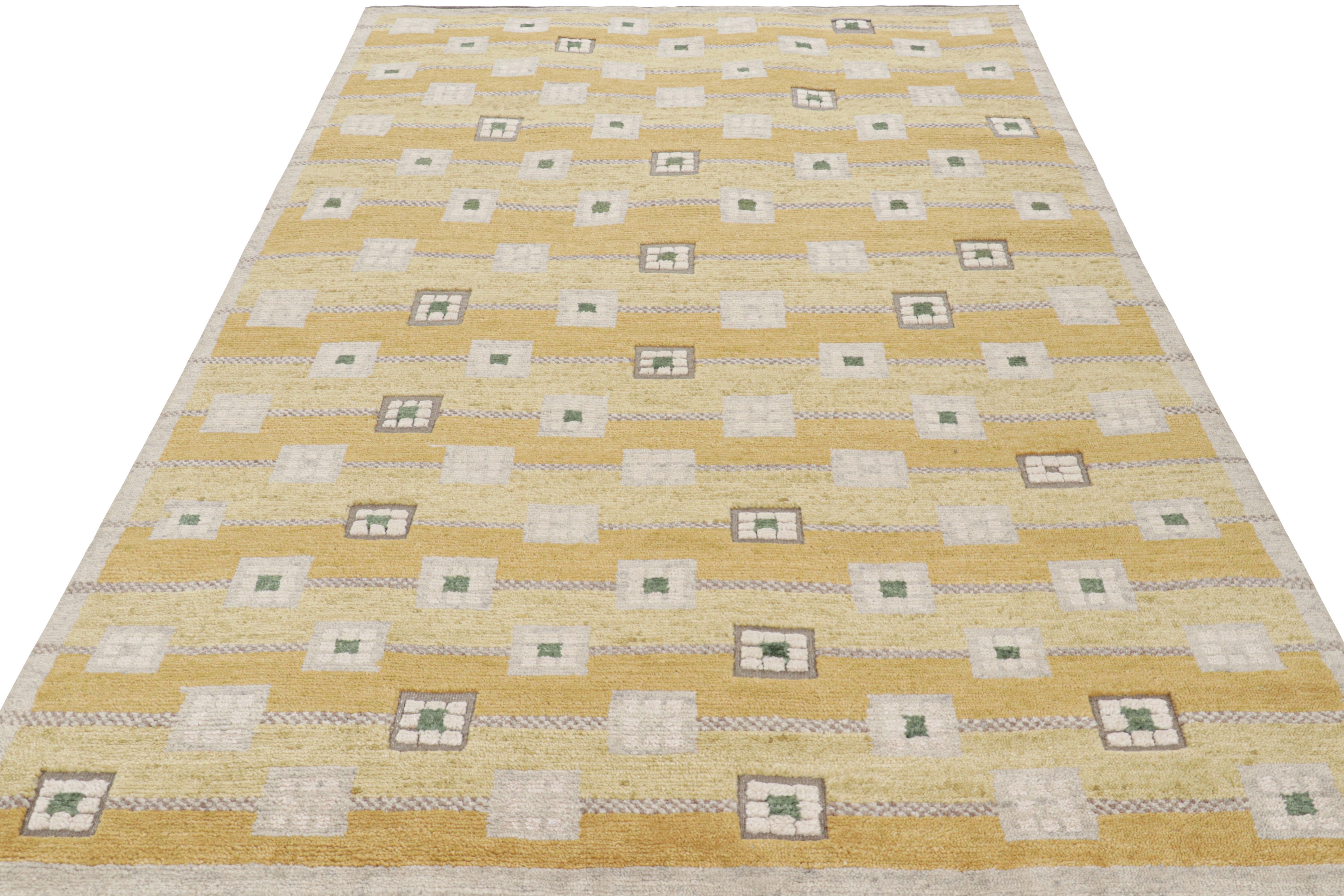 Indiano Tappeto in stile scandinavo Rug & Kilim in oro con motivi geometrici grigio-bianchi in vendita