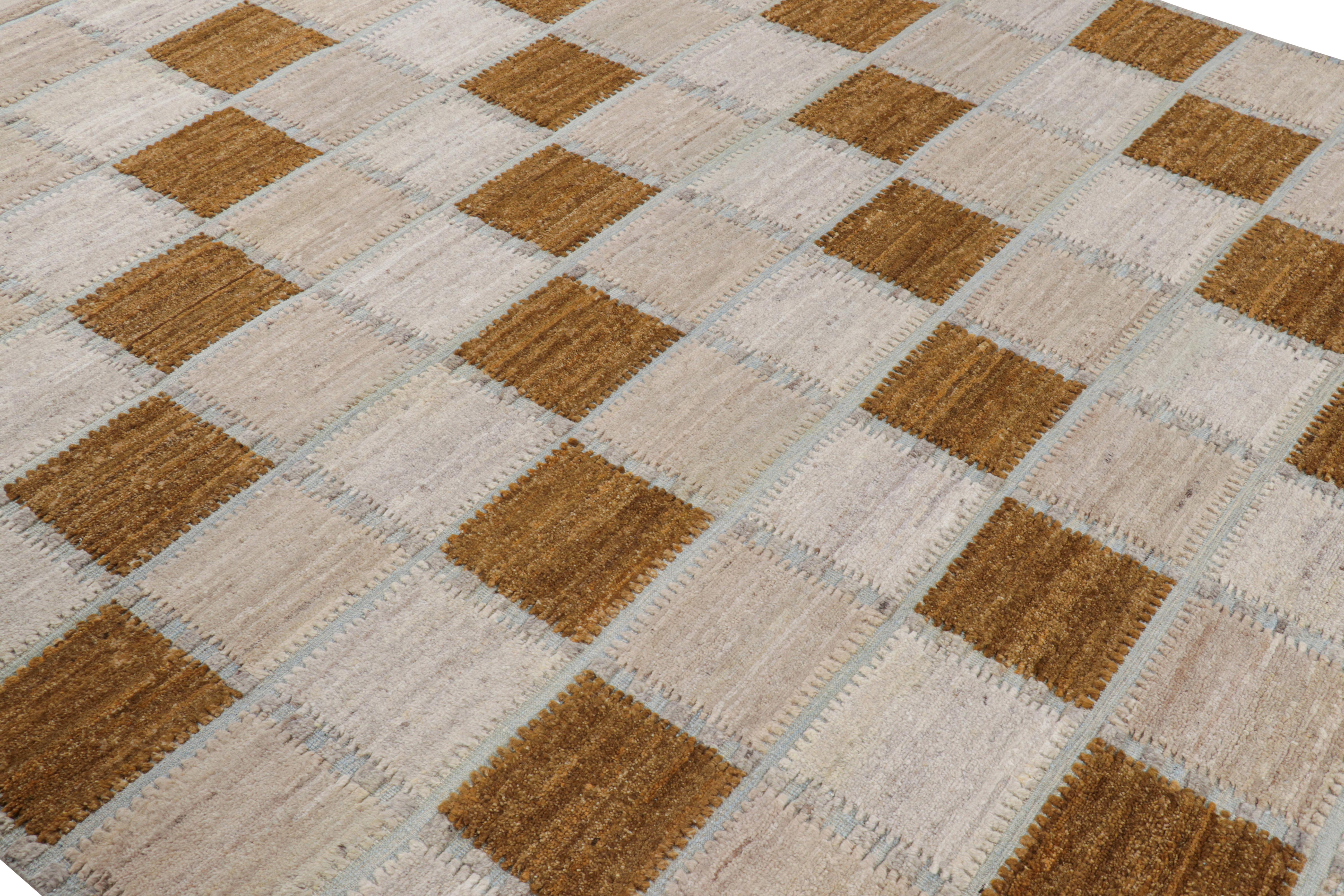 Hand-knotted in wool, this 9x10 Swedish rug from our “High” texture named for its high-and-low approach to Swedish patterns features geometric patterns inspired by Swedish Deco sensibilities of the mid-20th century.  

On the Design: 

Keen eyes
