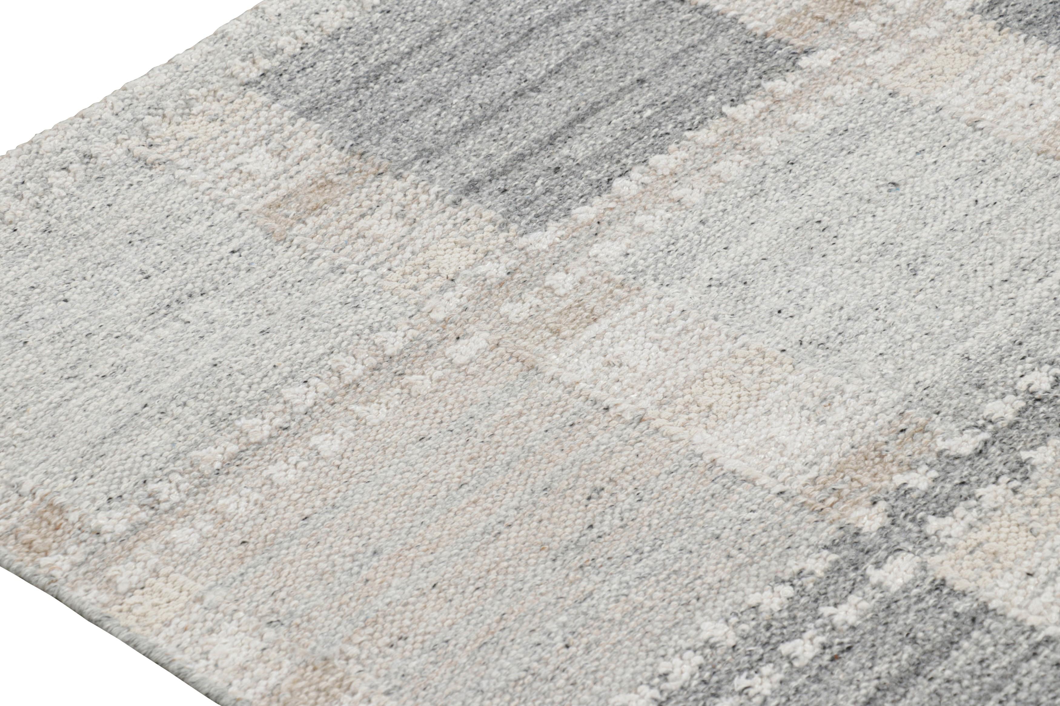 Modern Rug & Kilim’s Scandinavian Style Rug in Gray and White Geometric Patterns For Sale