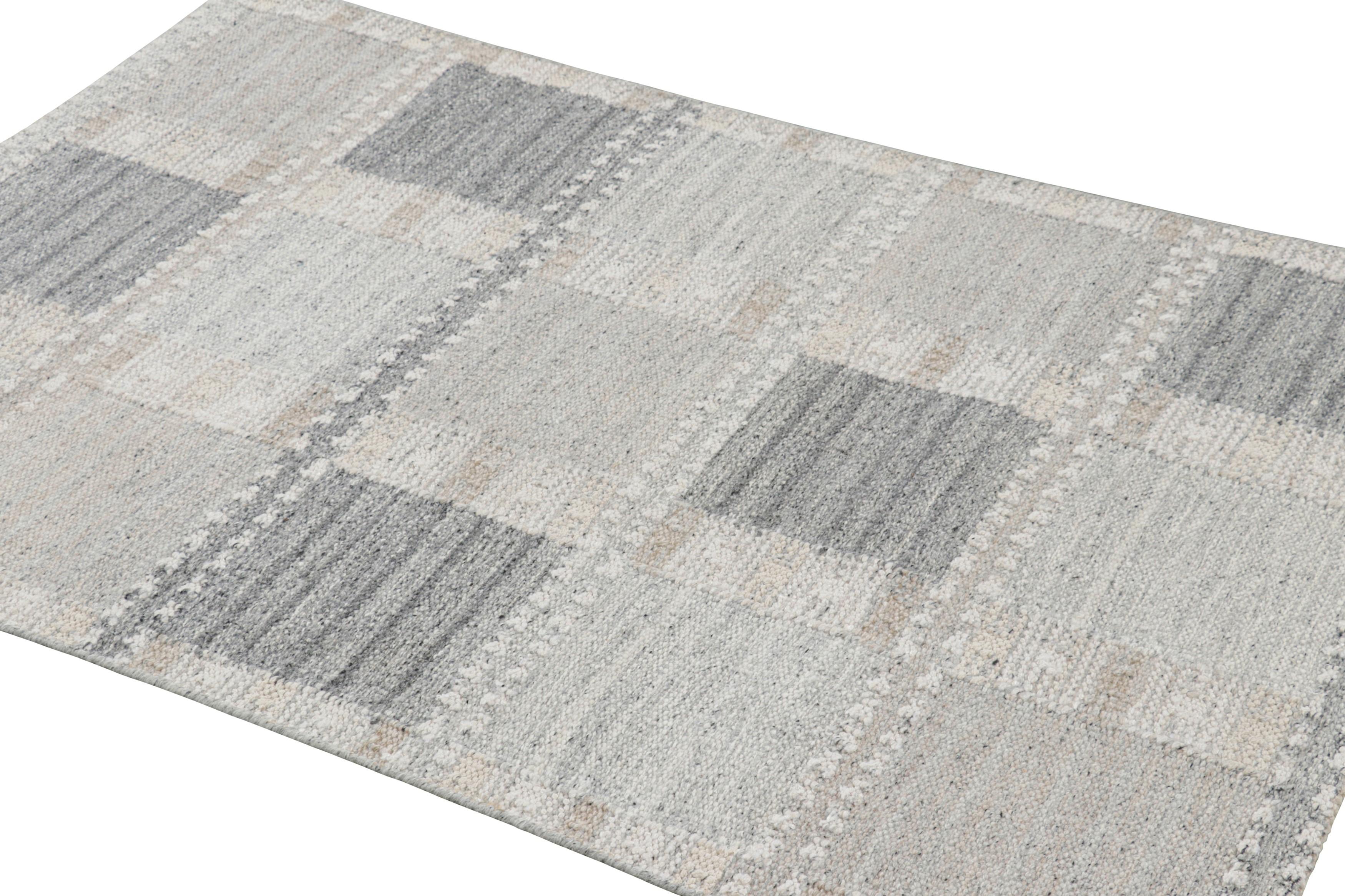 Hand-Woven Rug & Kilim’s Scandinavian Style Rug in Gray and White Geometric Patterns For Sale