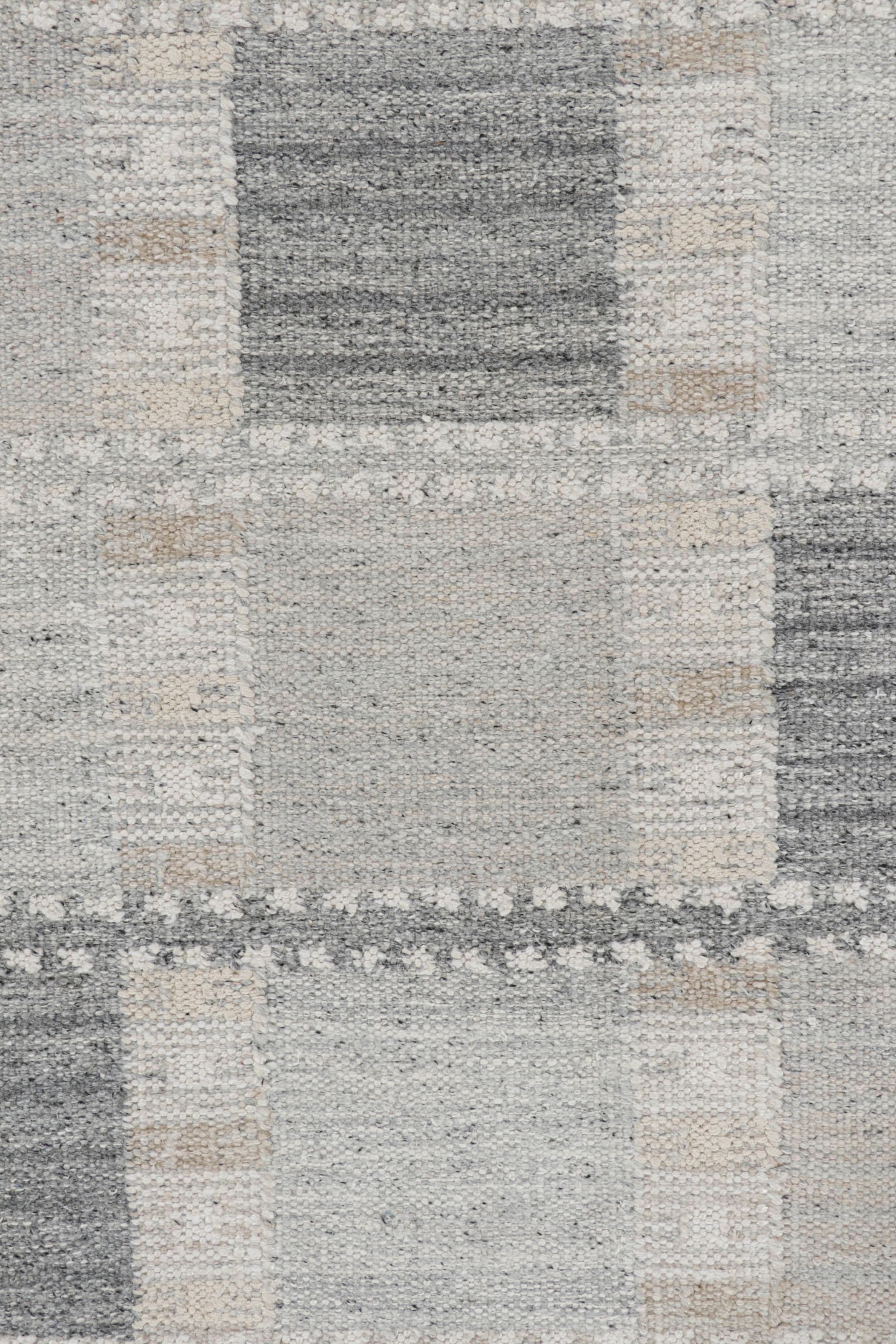 Rug & Kilim’s Scandinavian Style Rug in Gray and White Geometric Patterns In New Condition For Sale In Long Island City, NY