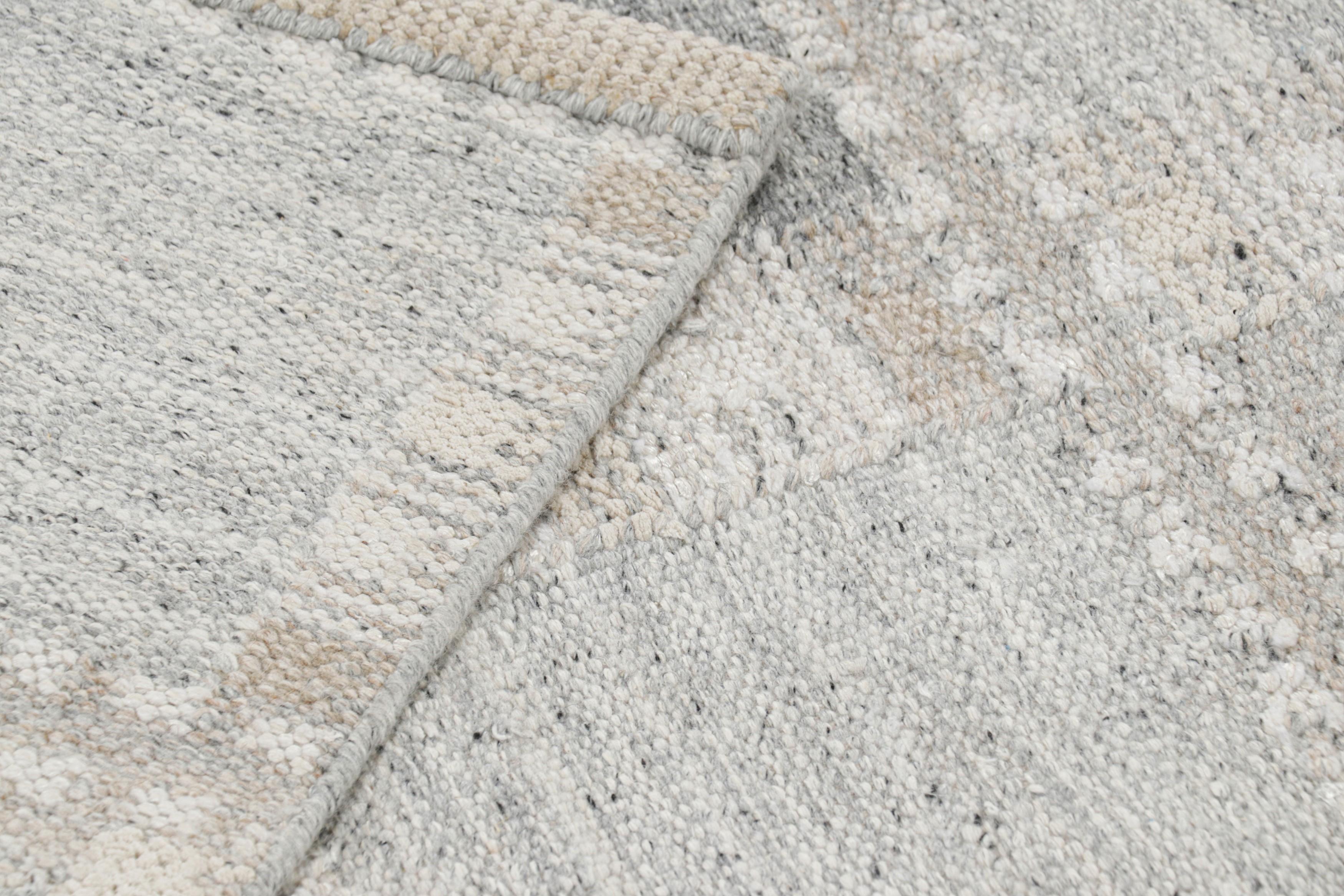 Contemporary Rug & Kilim’s Scandinavian Style Rug in Gray and White Geometric Patterns For Sale
