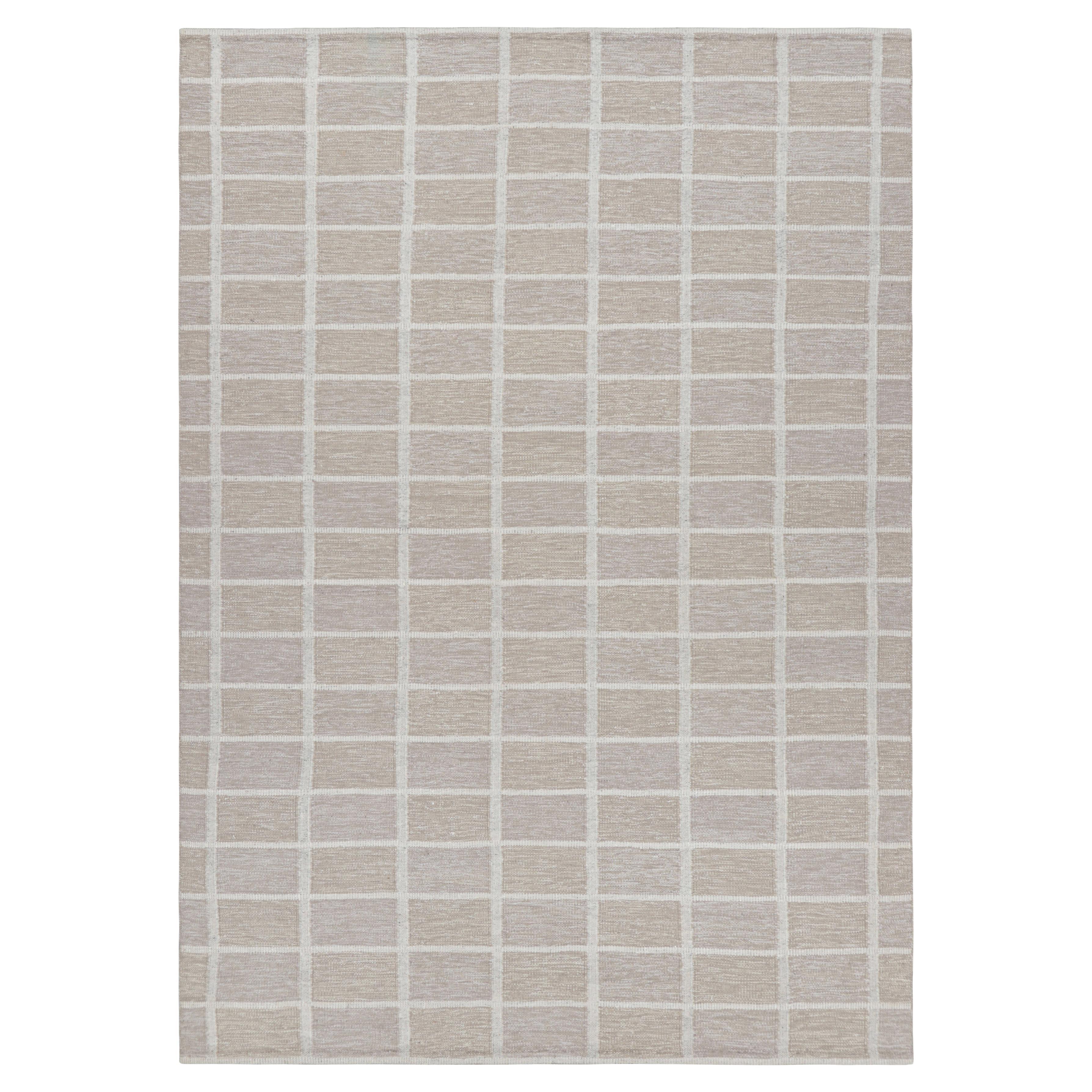 Rug & Kilim's Teppich im skandinavischen Stil in Grau und Weiß mit geometrischen Mustern