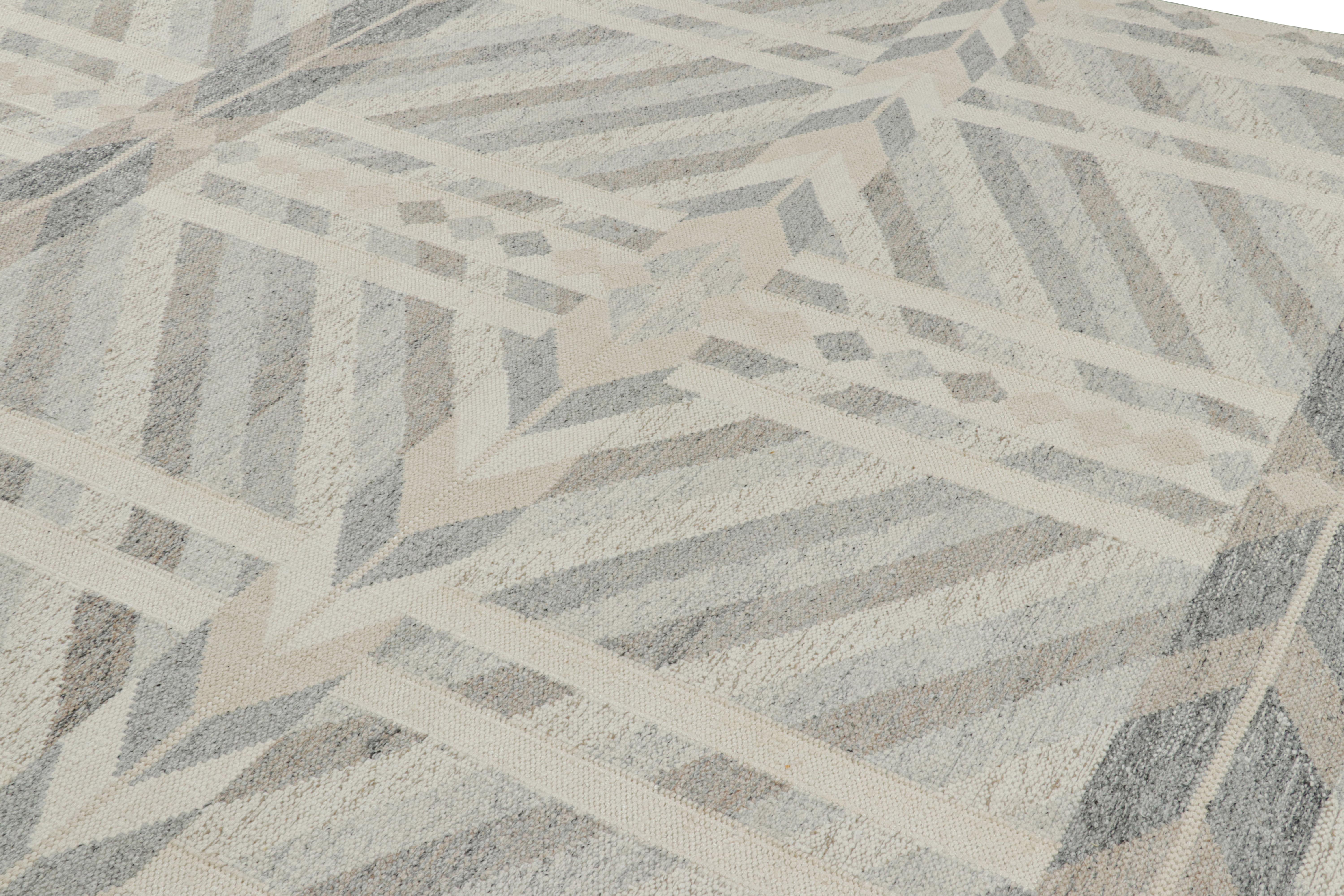 Dieser 10x14 große Teppich ist ein Neuzugang in der Scandinavian Collection'S von Rug & Kilim. Das handgewebte Flachgewebe aus Wolle mit ungefärbten Naturgarnen ist von schwedischen minimalistischen Designs inspiriert.

Über das Design: 

Dieses