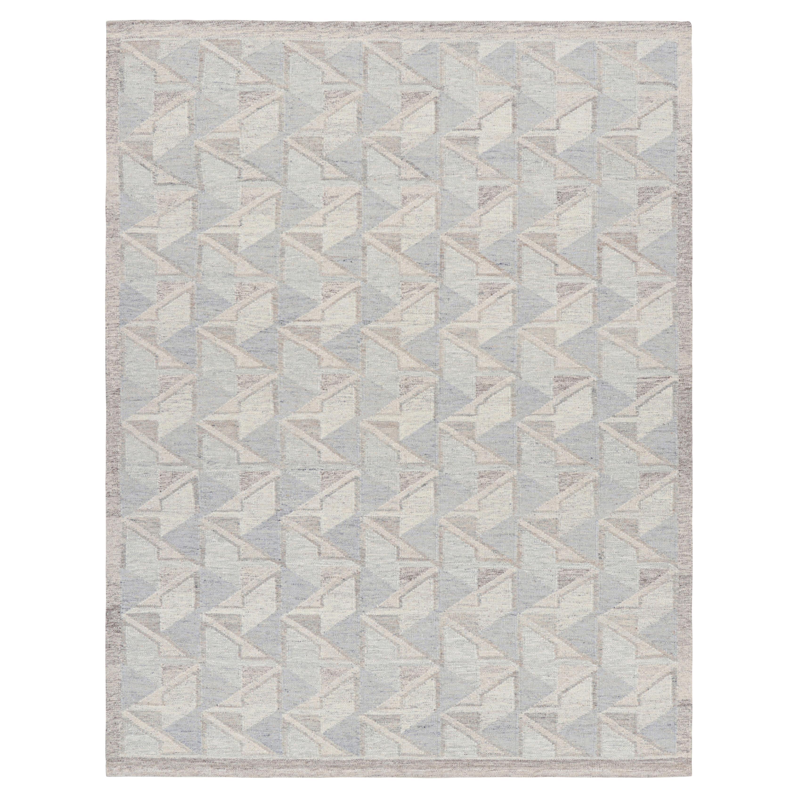 Rug & Kilim's Teppich im skandinavischen Stil in Grau und Blau mit geometrischen Mustern