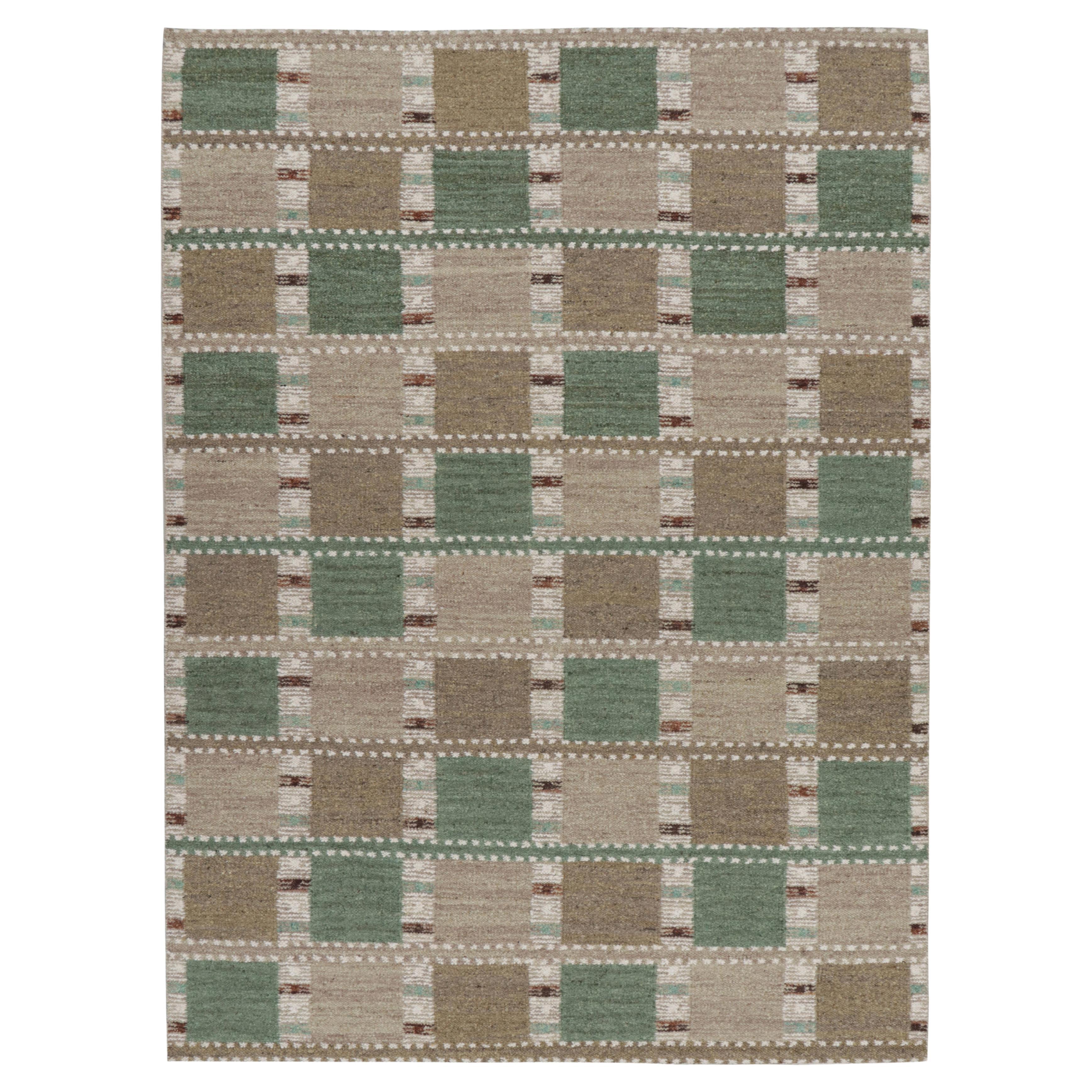 Rug & Kilim's Scandinavian Style Rug in Green and Beige-Brown with Patterns (tapis de style scandinave en vert et beige-marron avec motifs)