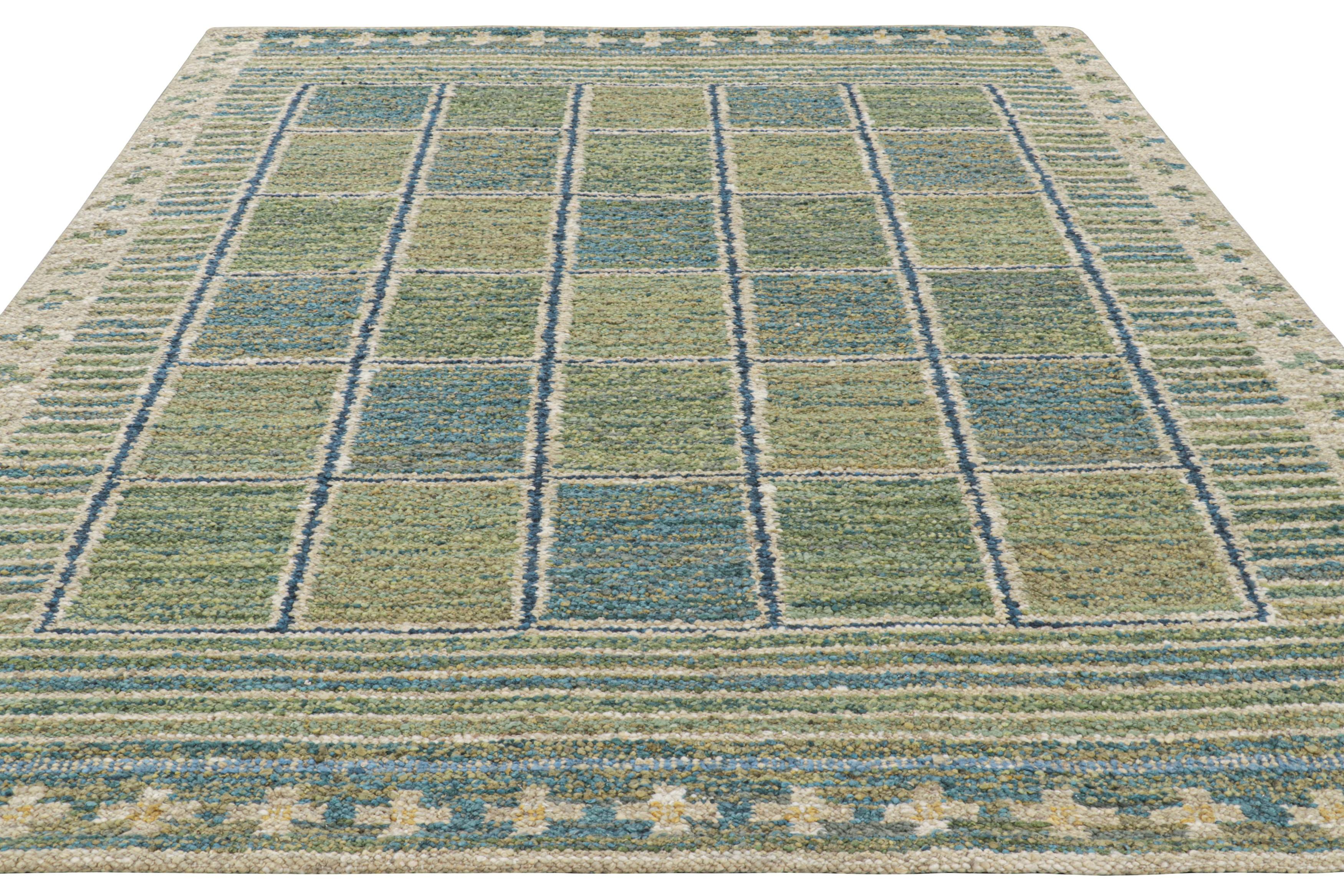 Indiano Rug & Kilim: Tappeto in stile scandinavo in verde e blu con motivi geometrici in vendita