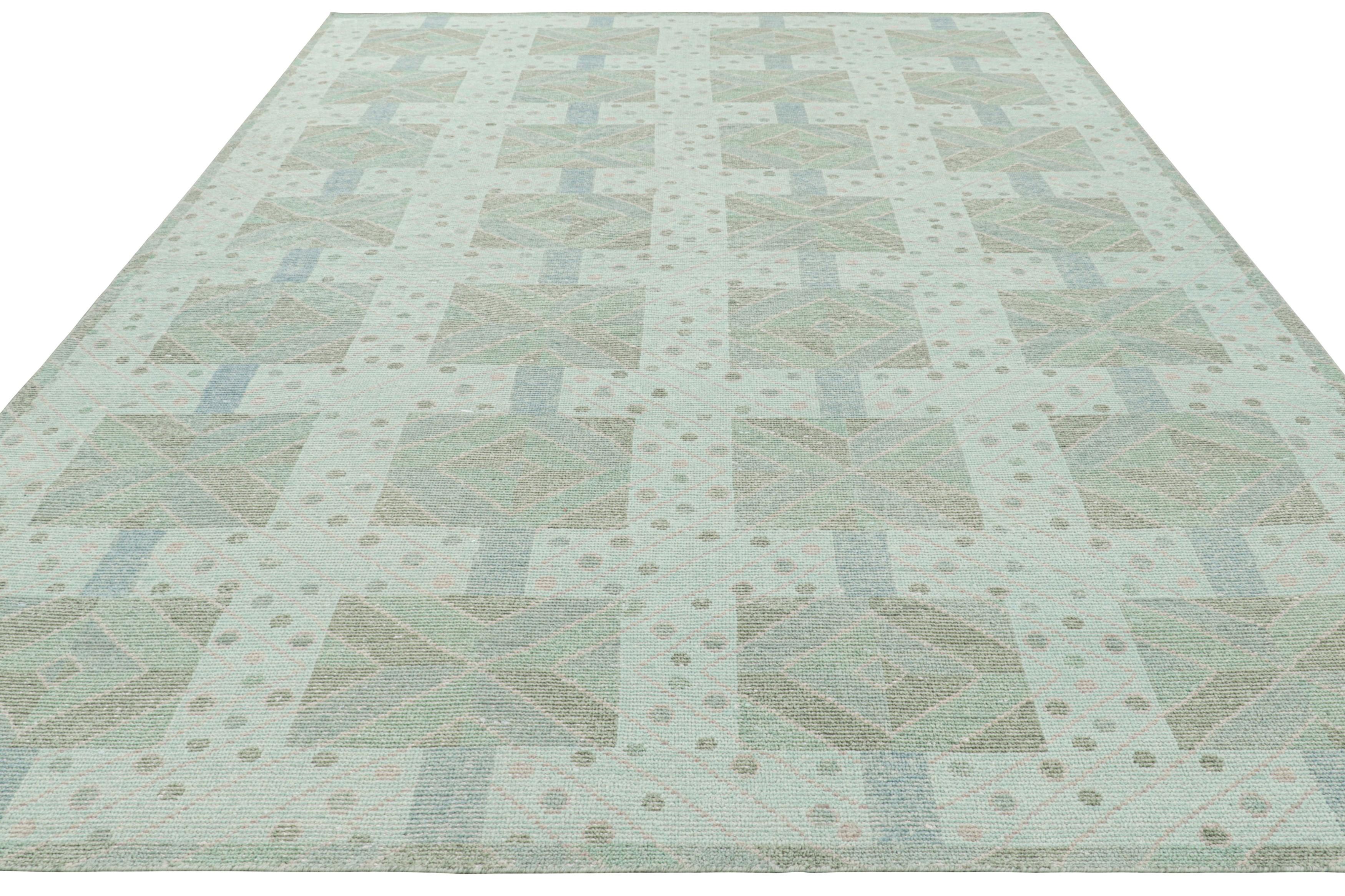 Indiano Rug & Kilim: Tappeto in stile scandinavo in verde e blu con motivi geometrici in vendita
