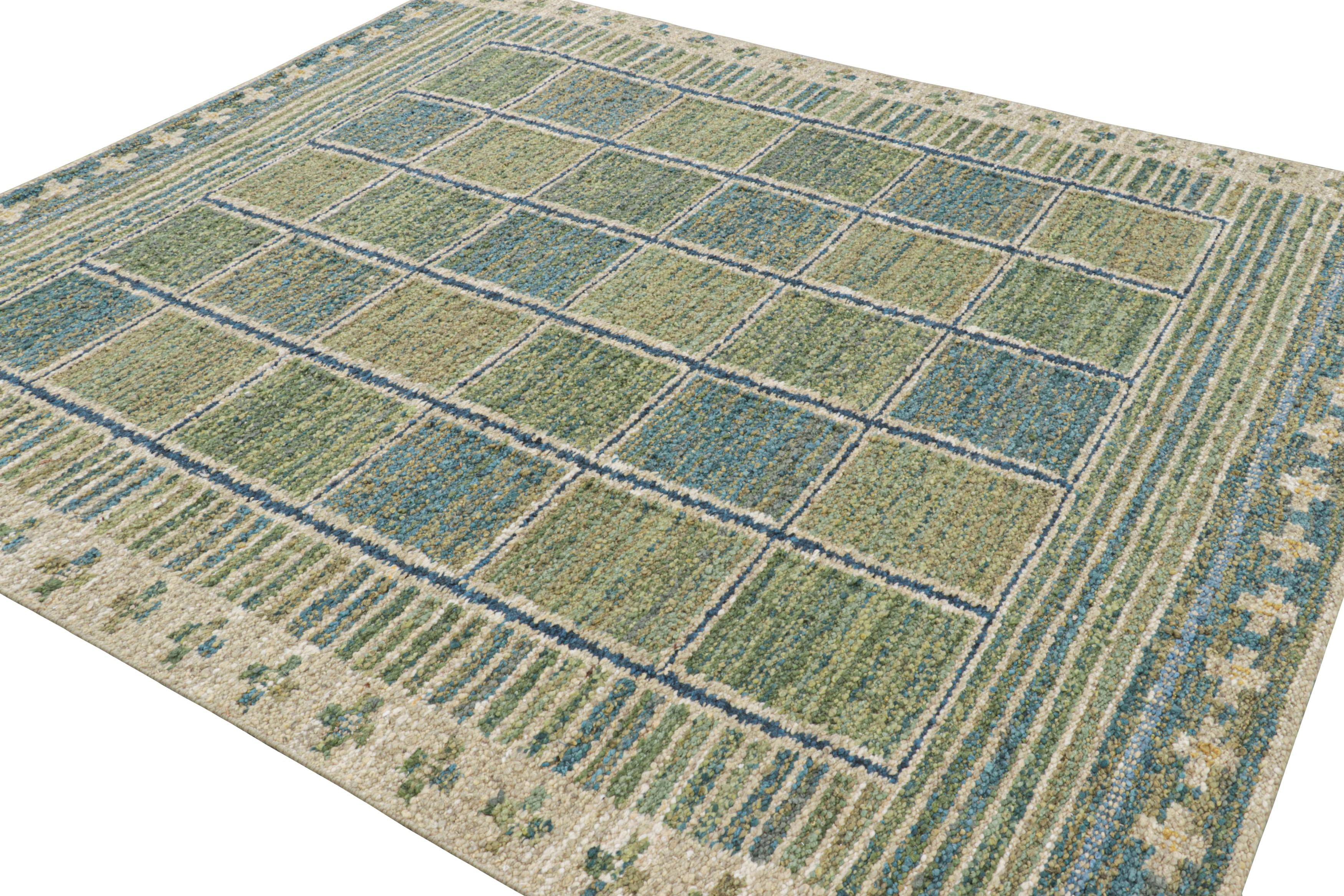 Tessuto a mano Rug & Kilim: Tappeto in stile scandinavo in verde e blu con motivi geometrici in vendita