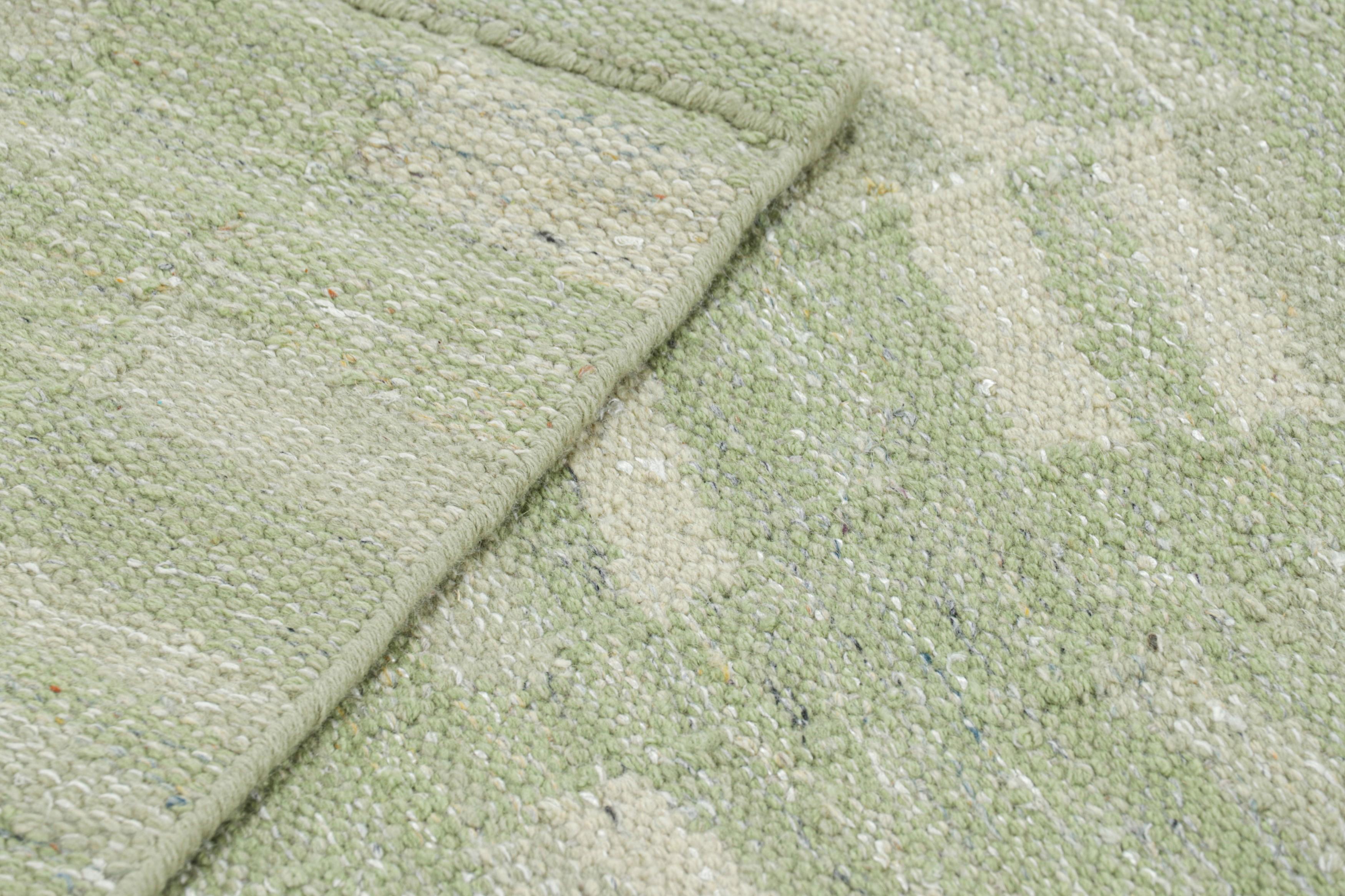 XXI secolo e contemporaneo Rug & Kilim: Tappeto in stile scandinavo in verde-blu con motivo geometrico in vendita