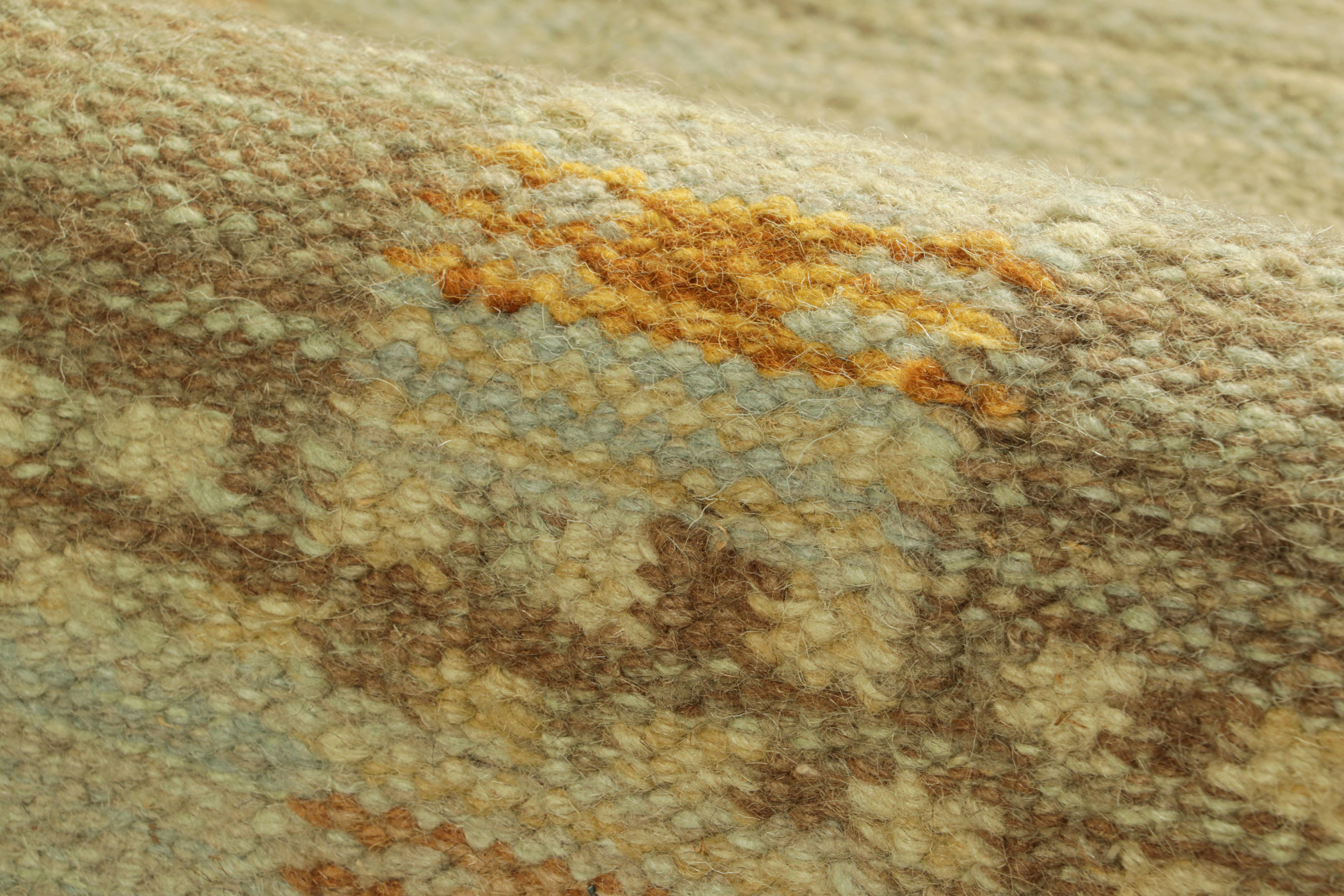 Rug & Kilim's Teppich im skandinavischen Stil in Grüntönen mit geometrischen Mustern (Wolle) im Angebot