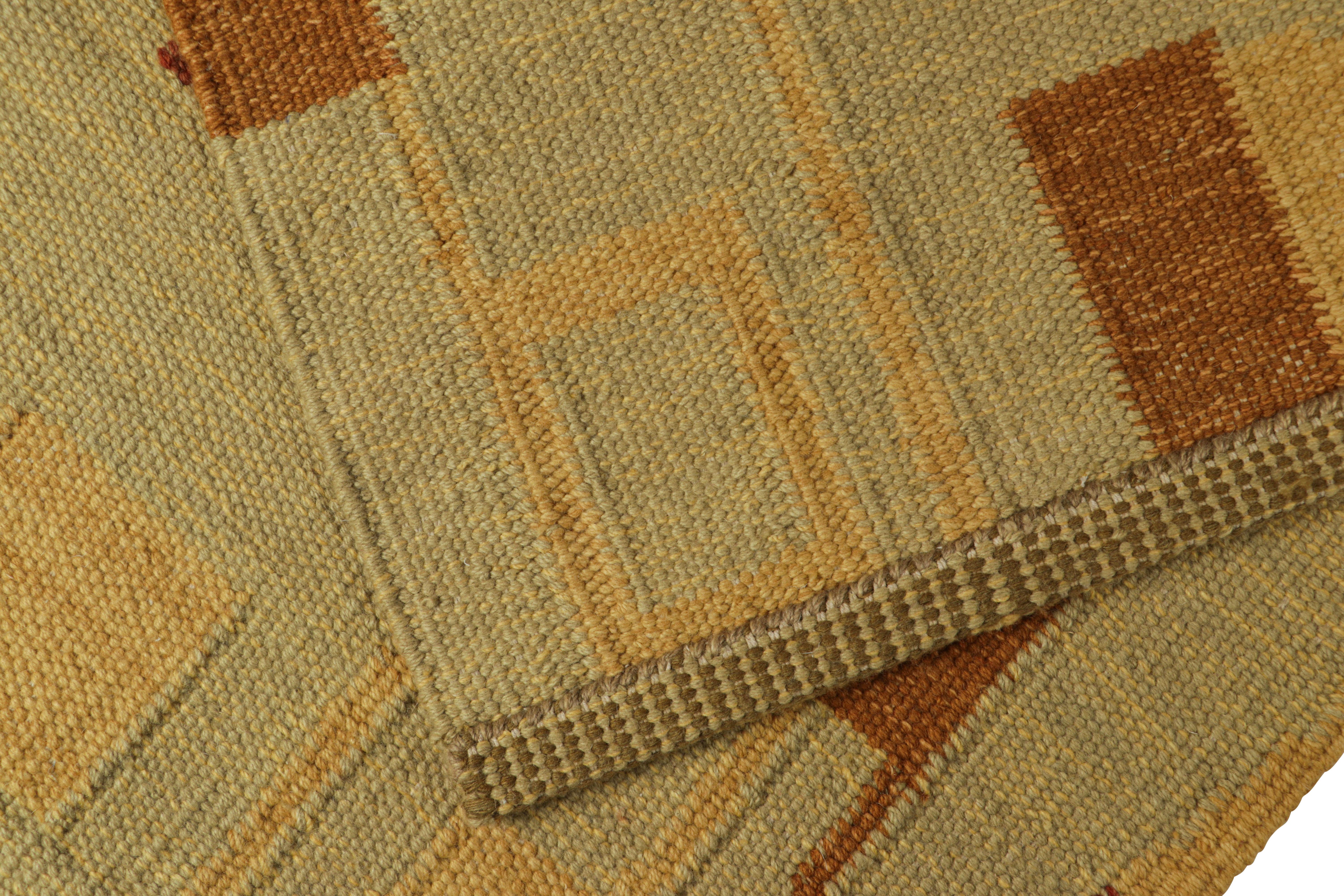 Rug & Kilim è un tappeto in stile scandinavo di colore verde con motivo geometrico colorato In condizioni Nuovo in vendita a Long Island City, NY
