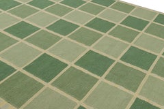 Rug & Kilim's Teppich im skandinavischen Stil in Grün mit geometrischen Mustern